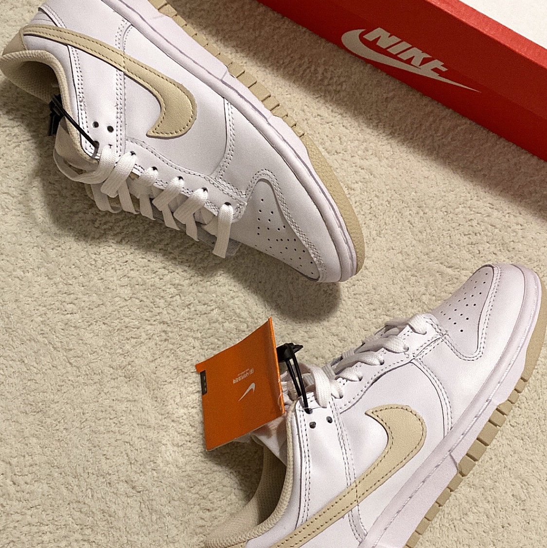(W) Nike Dunk Low Pearl White 착용 스타일 - 2