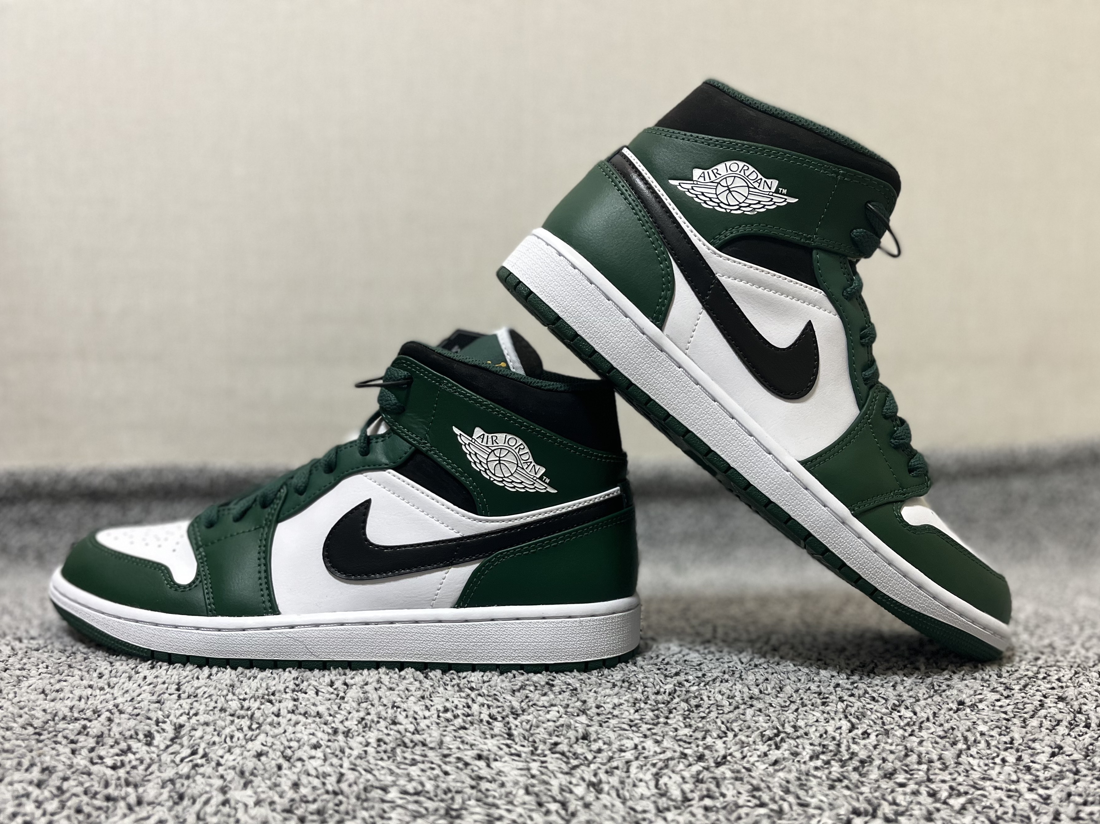 Jordan 1 Mid Sonics 2021 착용 스타일 - 1