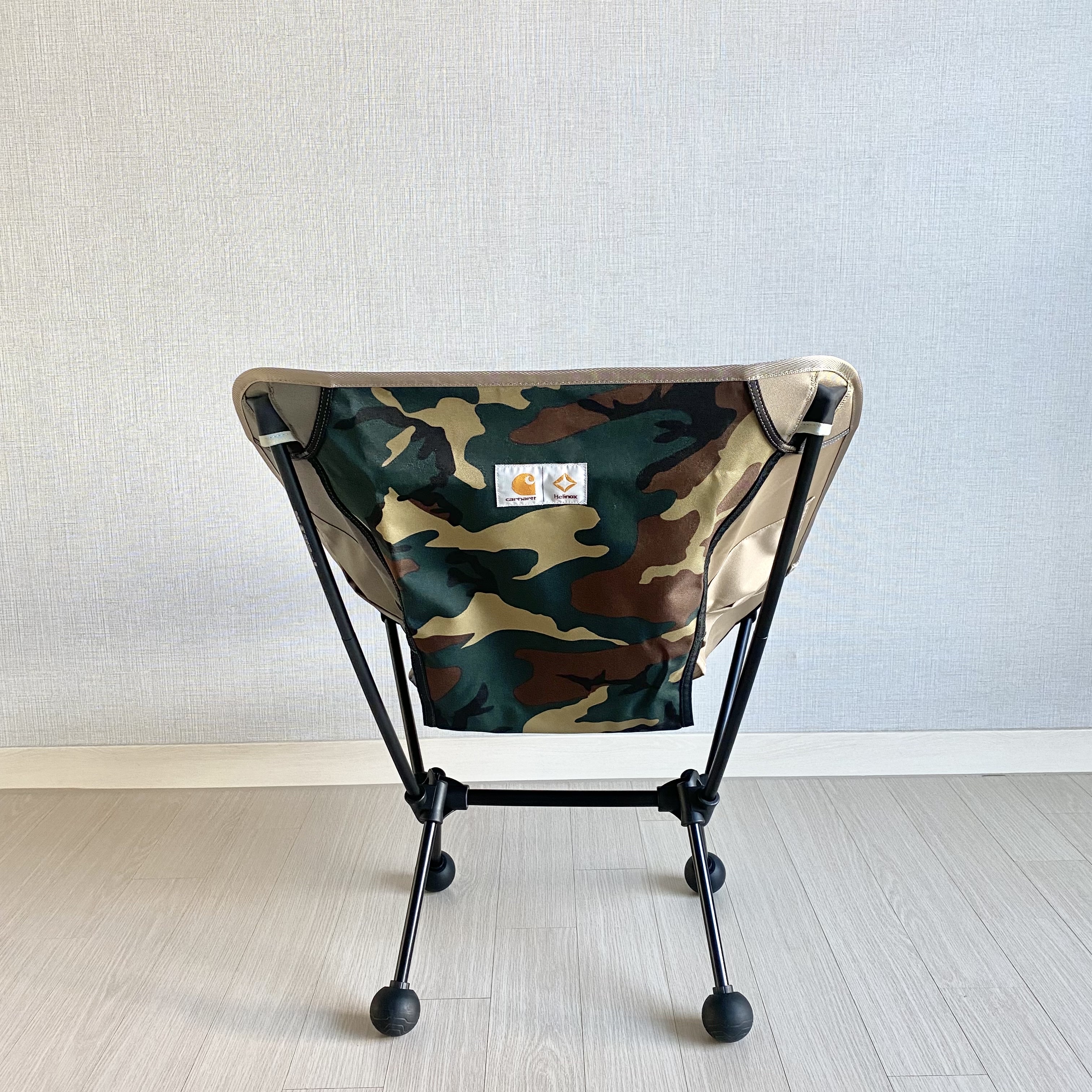 Helinox x Carhartt WIP Valiant 4 Tactical Chair 착용 스타일