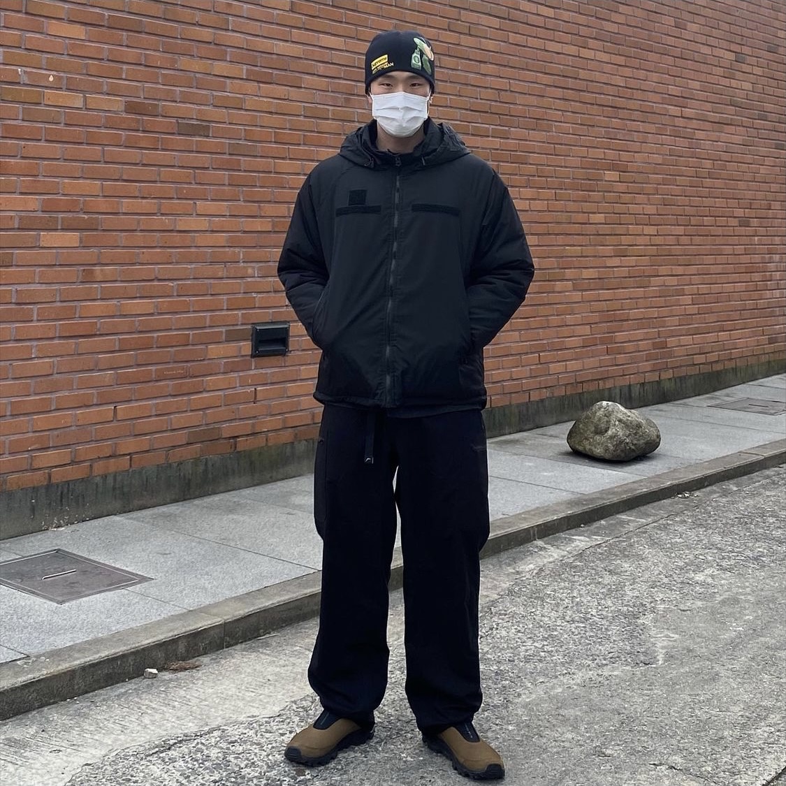 Supreme x Comme des Garcons Junya Watanabe Man Beanie Black - 21FW, Salomon RX Snow Moc 2 ADV Kangaroo 착용 스타일