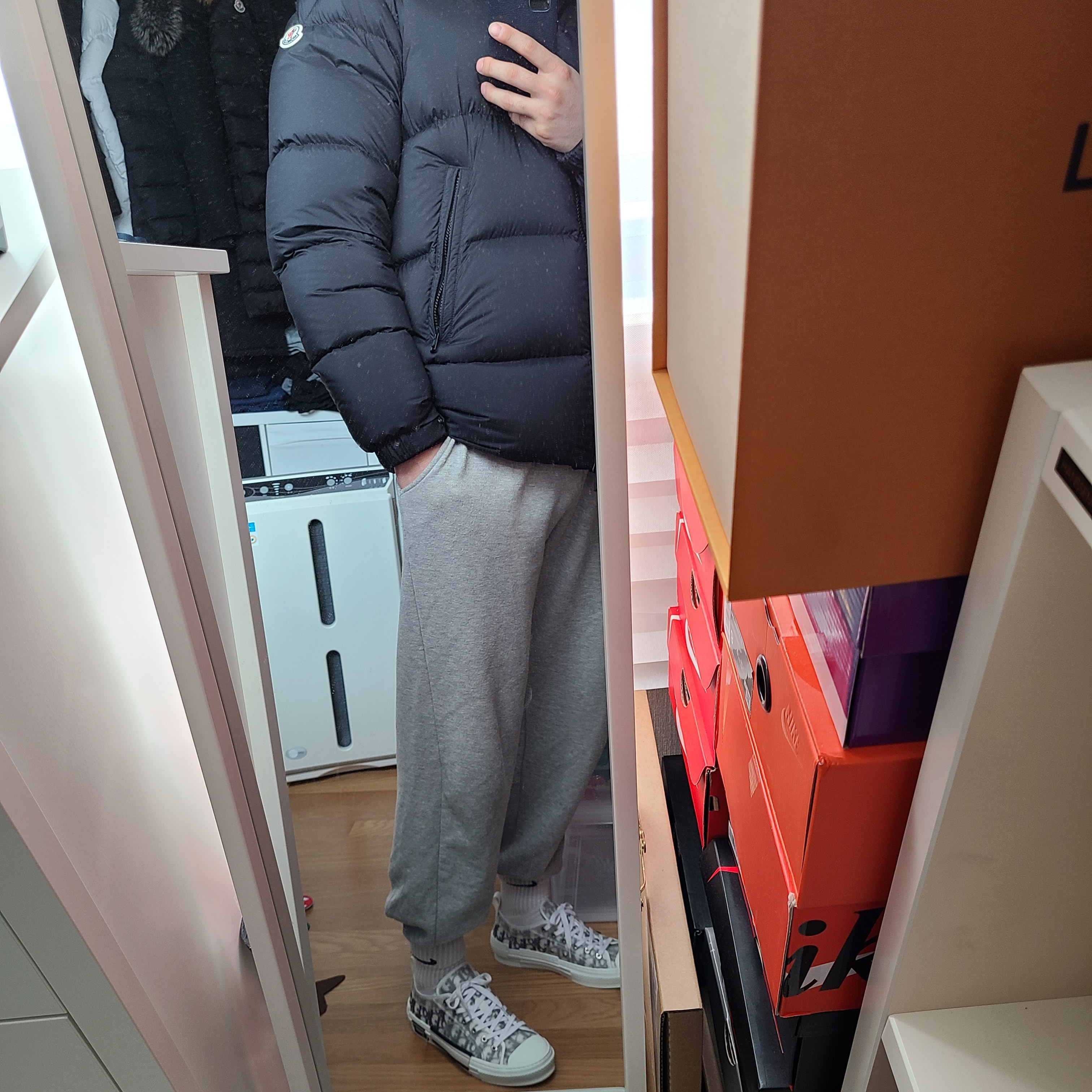 Dior B23 Low Dior Oblique White & Black 착용 스타일