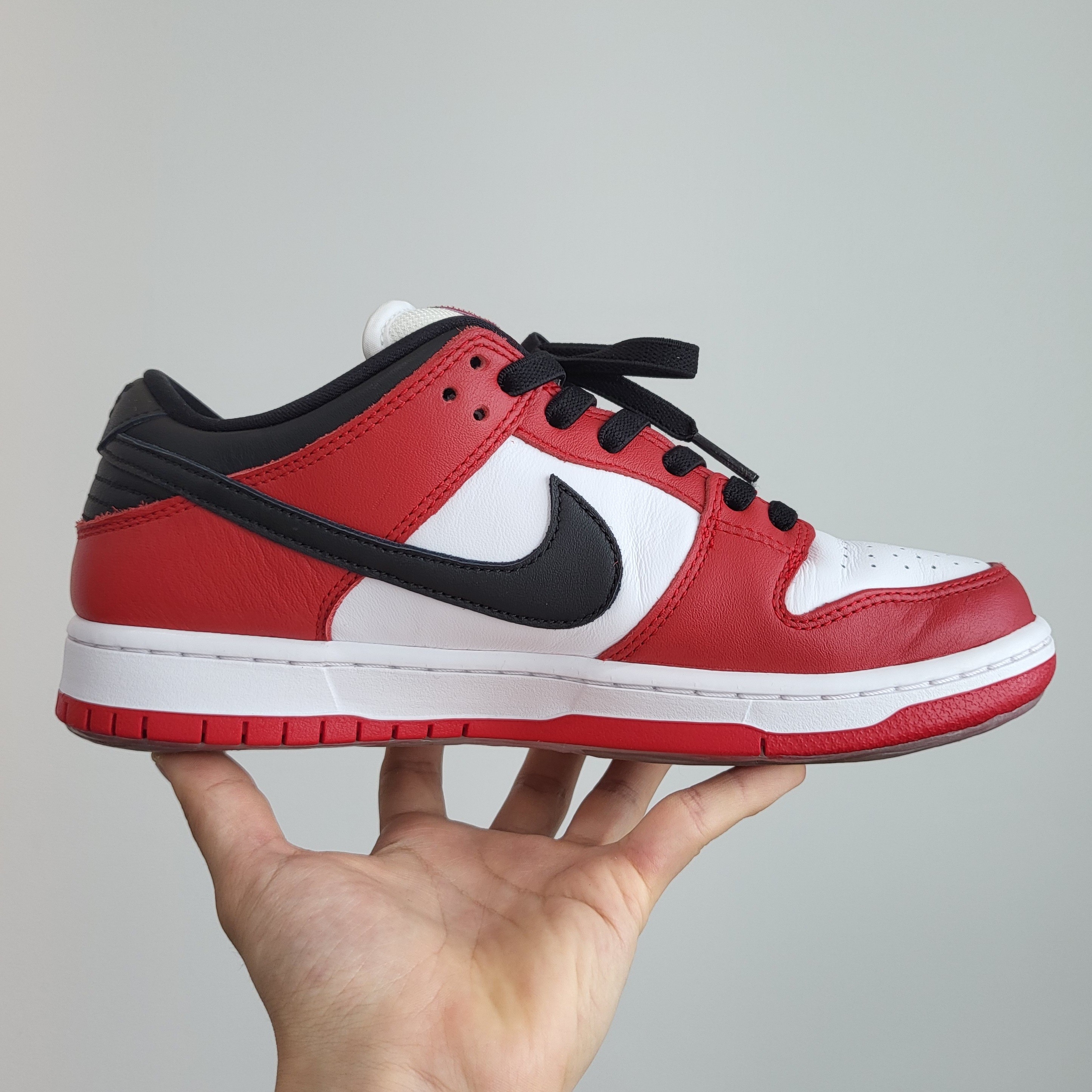 Nike SB Dunk Low Pro Chicago 착용 스타일 - 3