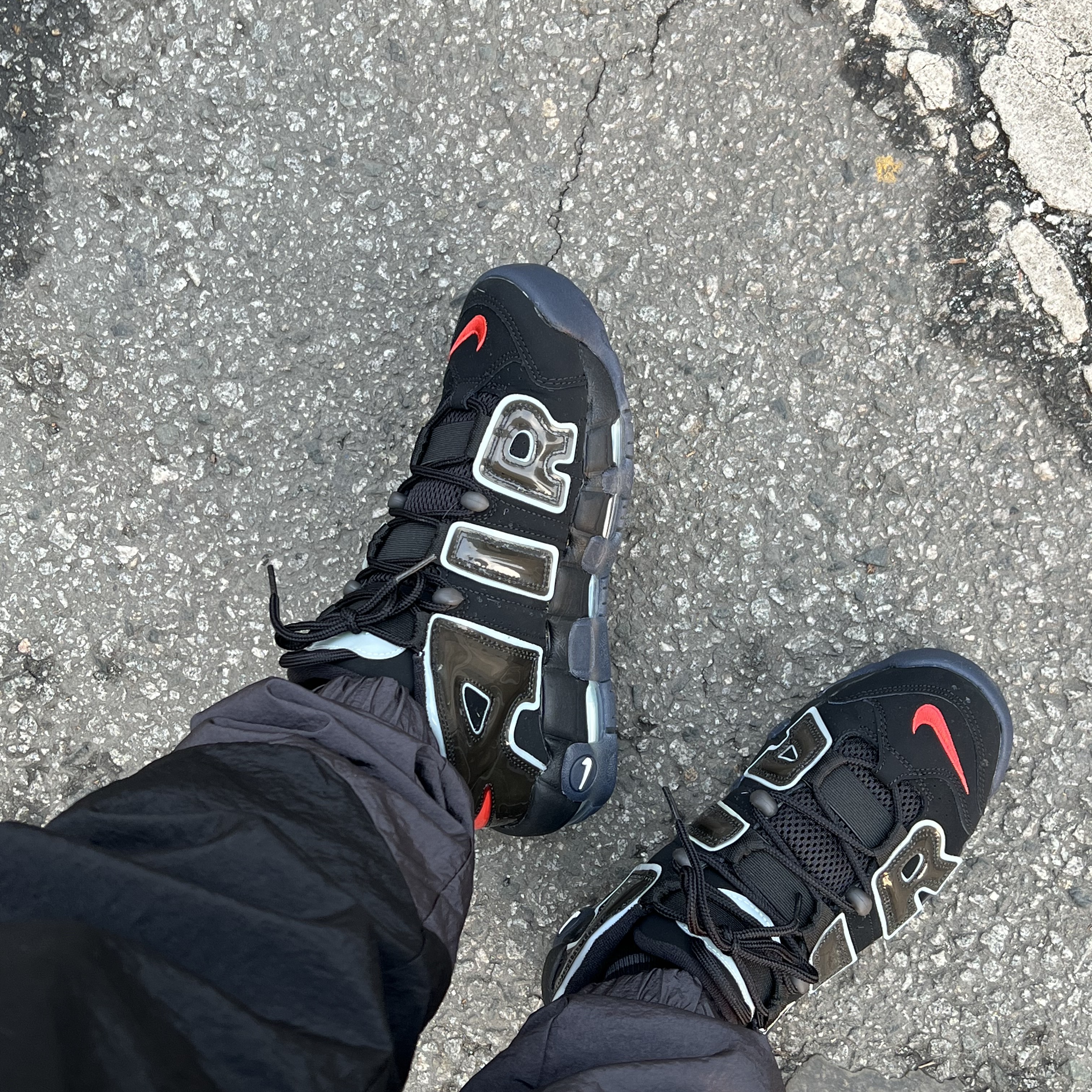 Nike Air More Uptempo 96 Maximum Volume 착용 스타일