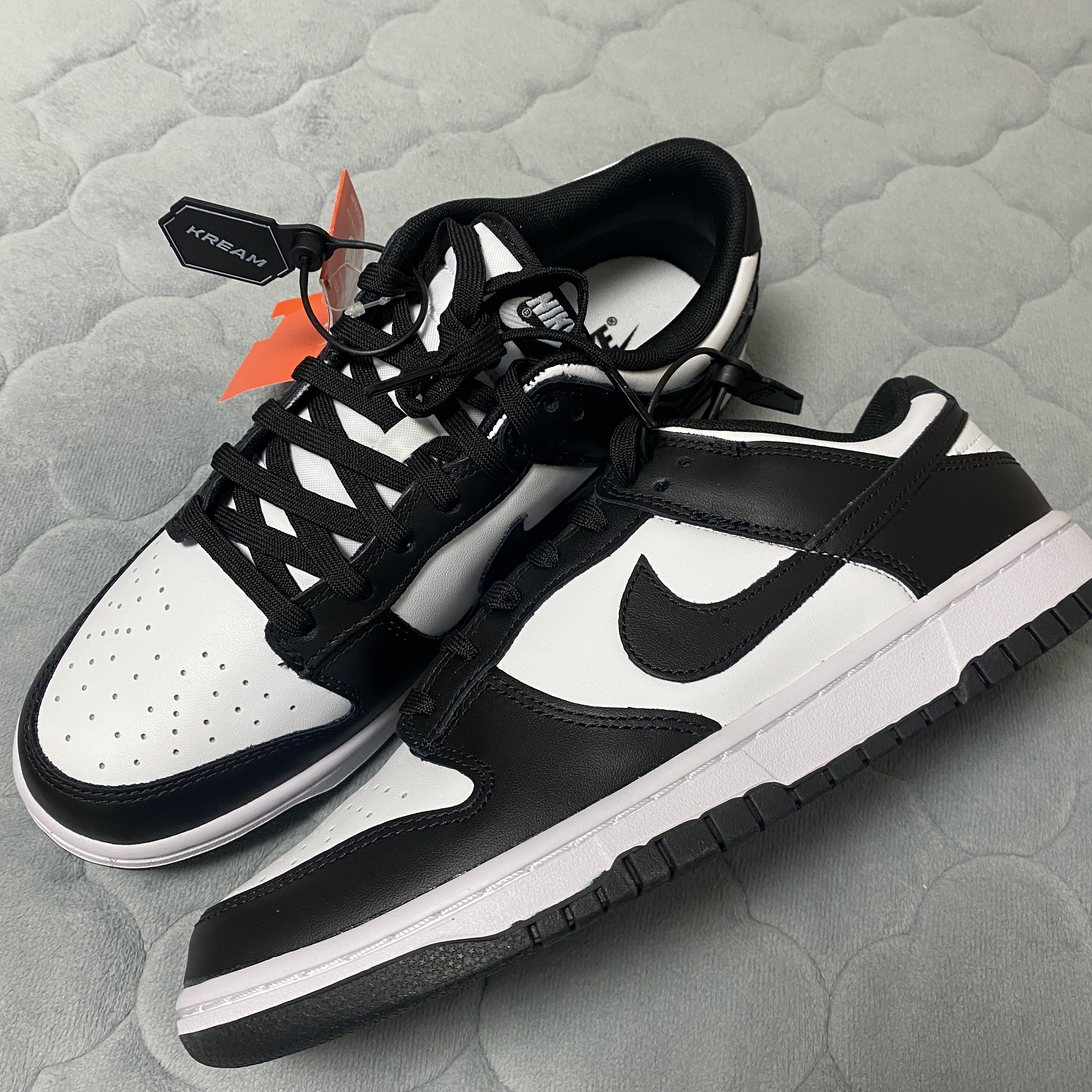 Nike Dunk Low Retro Black 착용 스타일