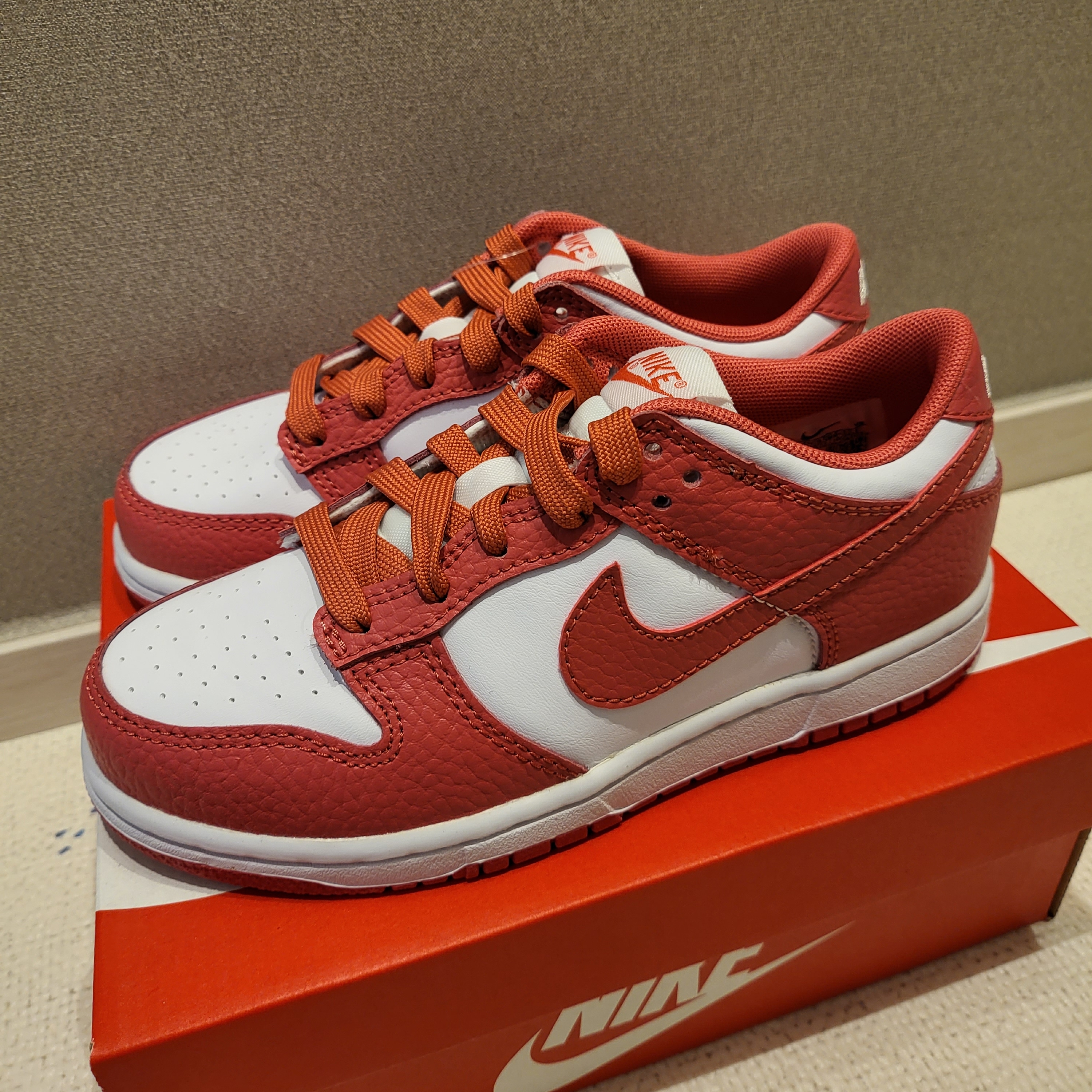 (PS) Nike Dunk Low Archeo Pink 착용 스타일 - 3