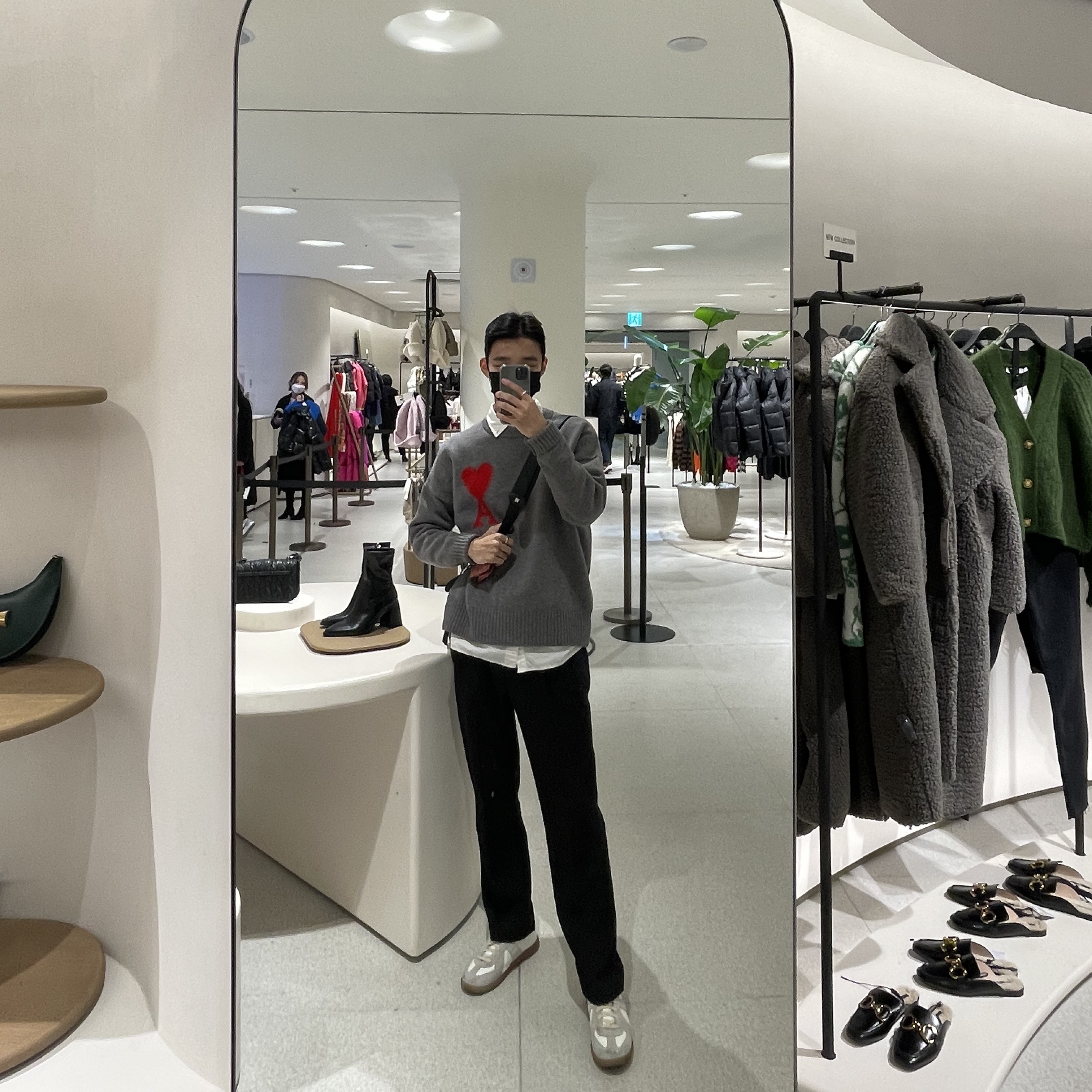 AMI de Coeur Oversize Intarsia Sweater Heather Grey - 20FW, Maison Margiela Calfskin Replica Sneakers 착용 스타일