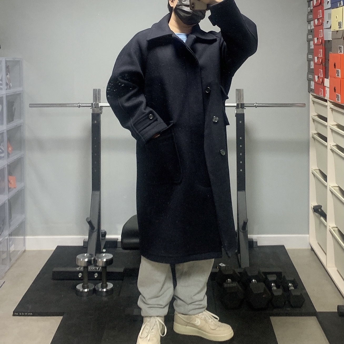 IAB Studio Crewneck Sky Blue, Nike x Stussy Air Force 1 Low Fossil 착용 스타일