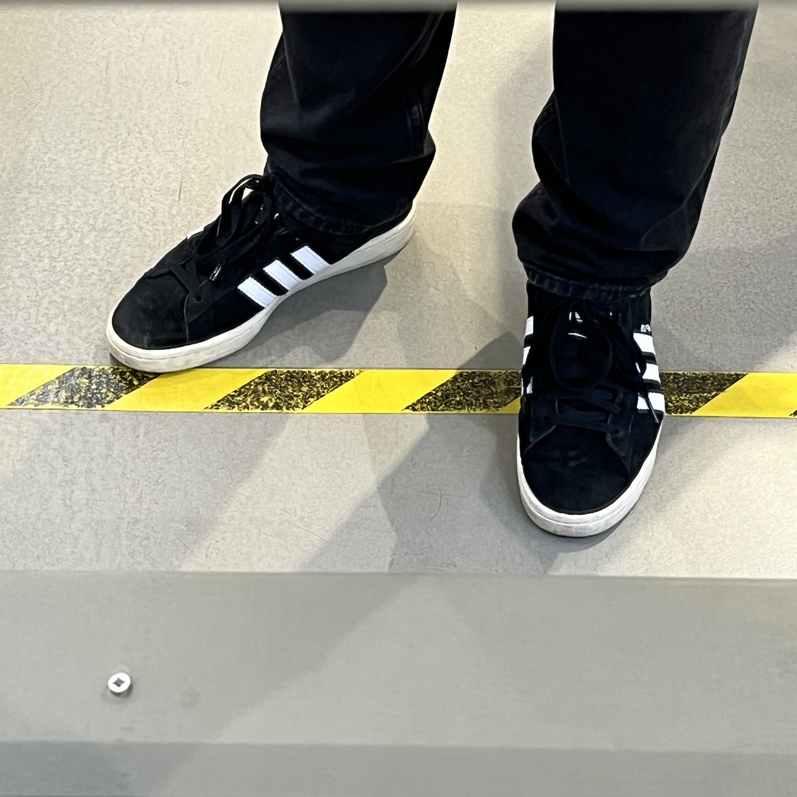 Adidas Campus 80s Black White 착용 스타일