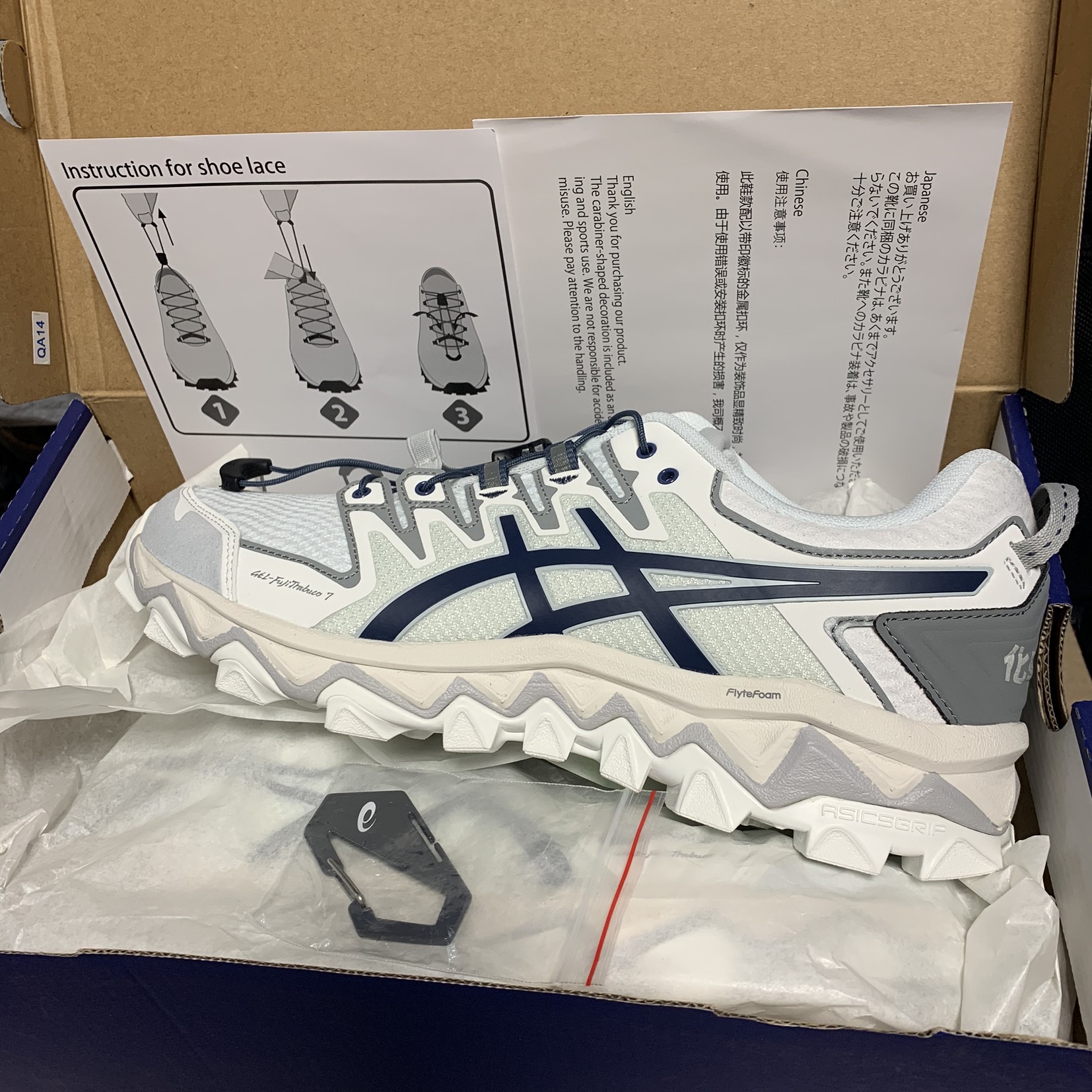 Asics x Chemist Creations Gel FujiTrabuco 7 White 착용 스타일