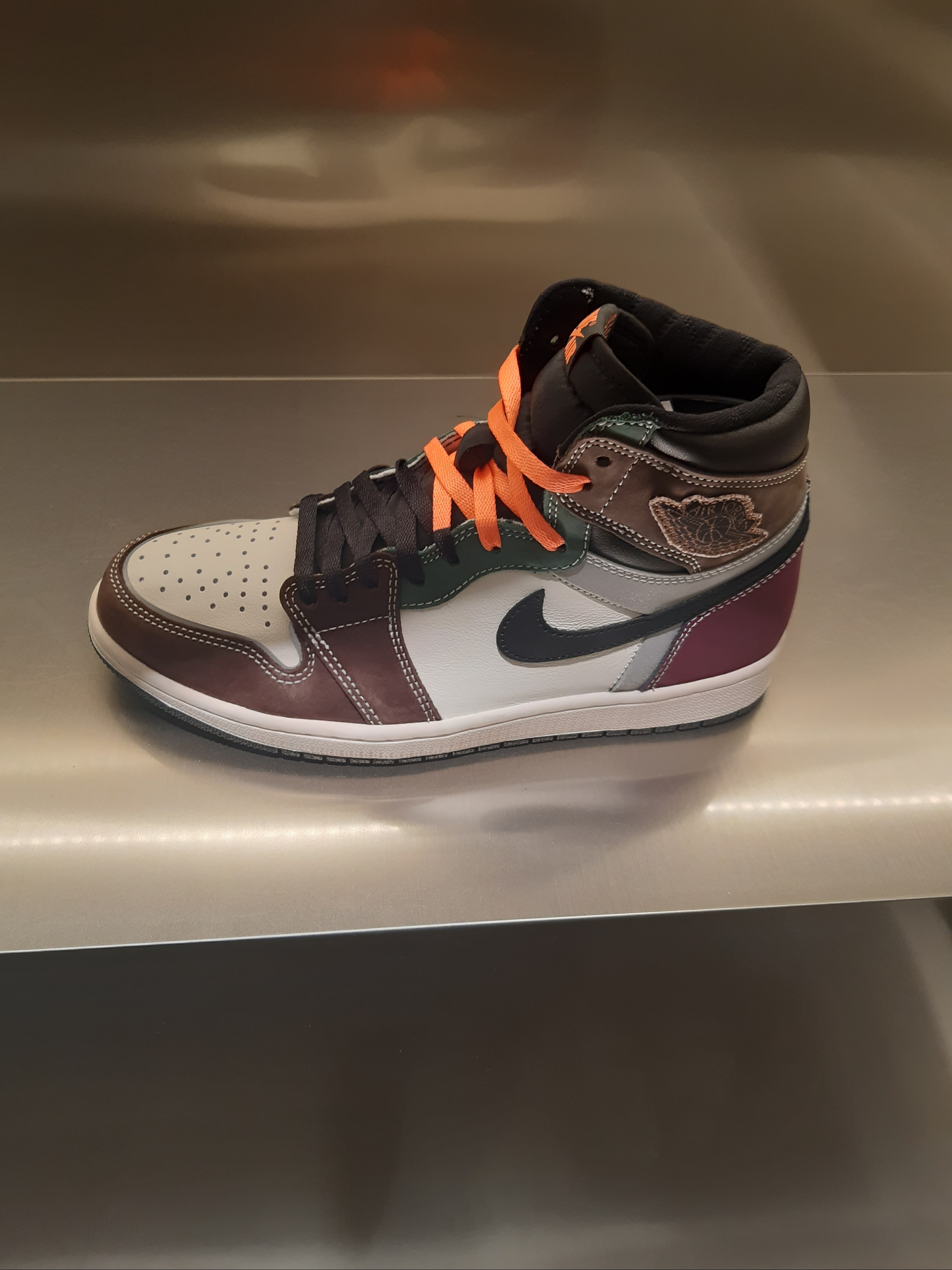 Jordan 1 Retro High OG Craft, Jordan 1 Retro High OG Dark Marina Blue 착용 스타일 - 2