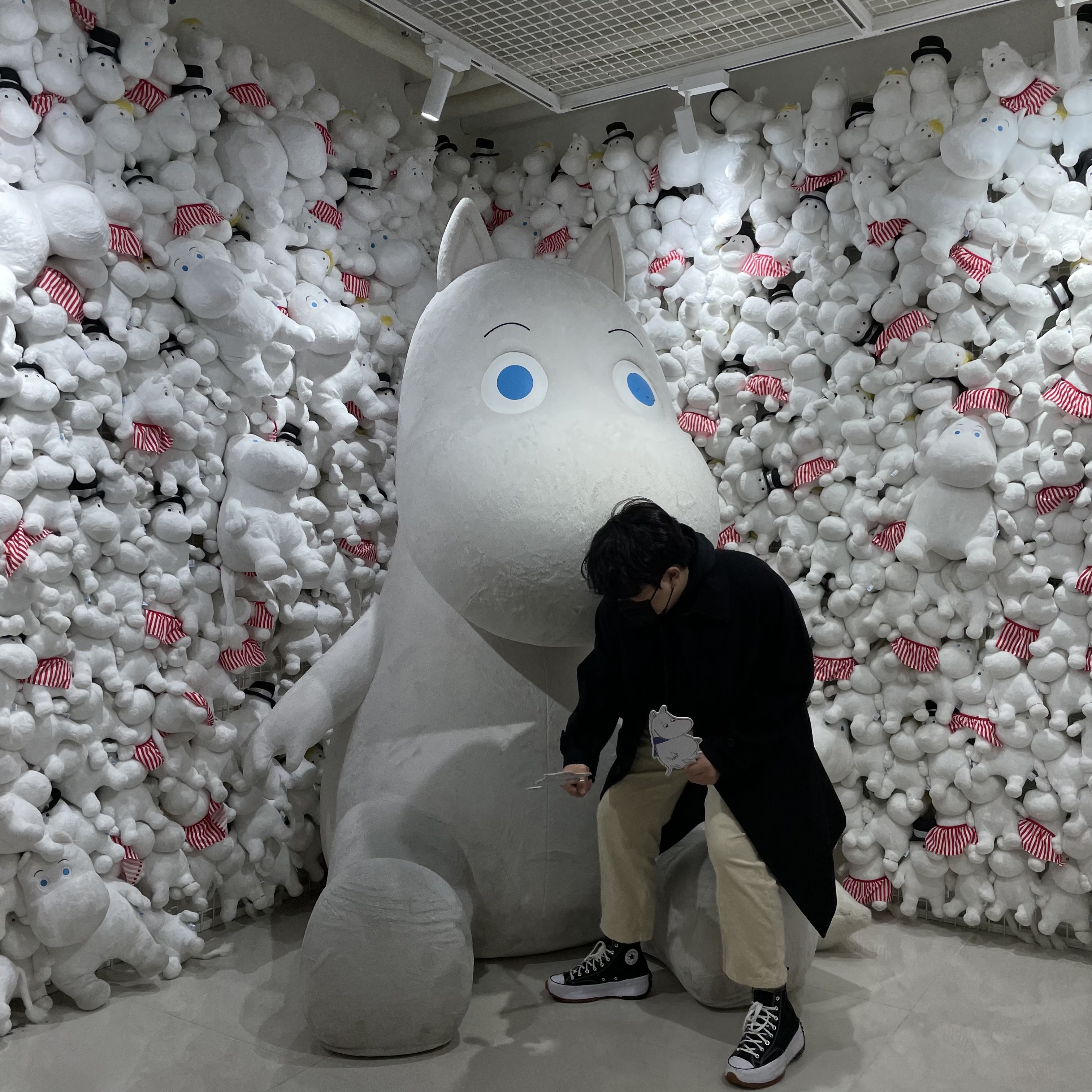 Converse Run Star Hike Hi Black White Gum 착용 스타일