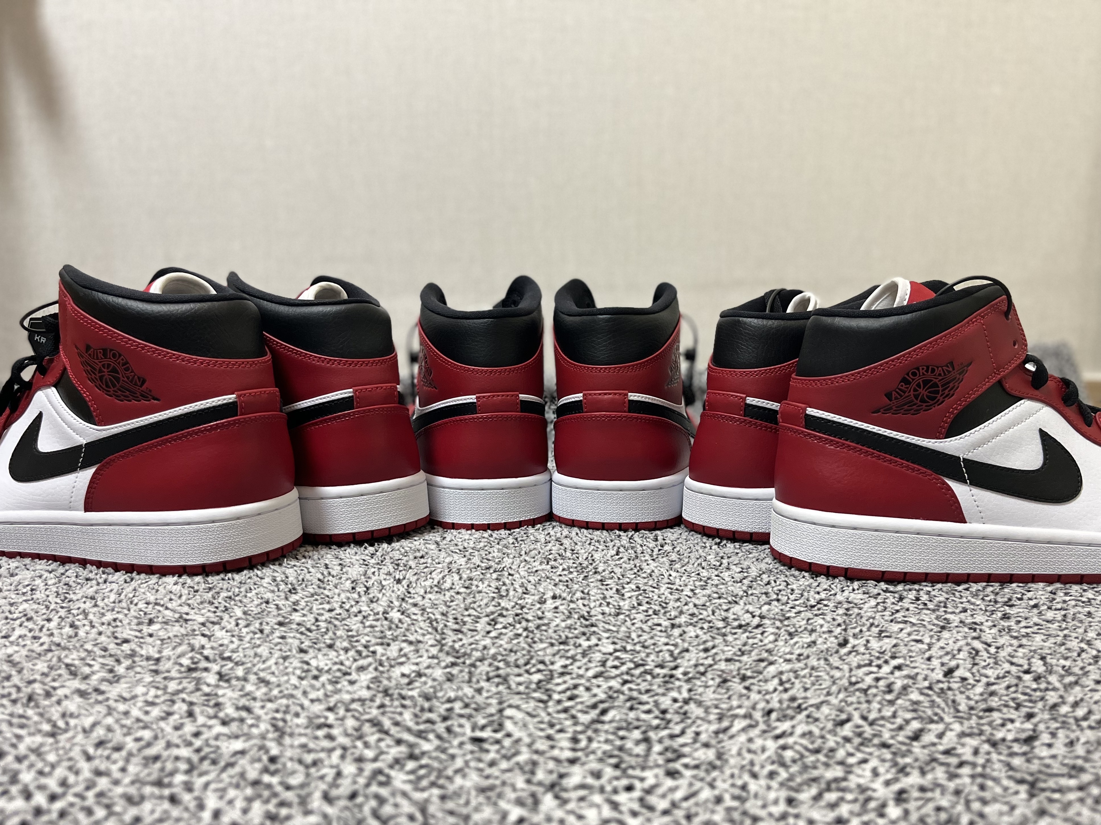 Jordan 1 Mid Chicago 2020 착용 스타일 - 1