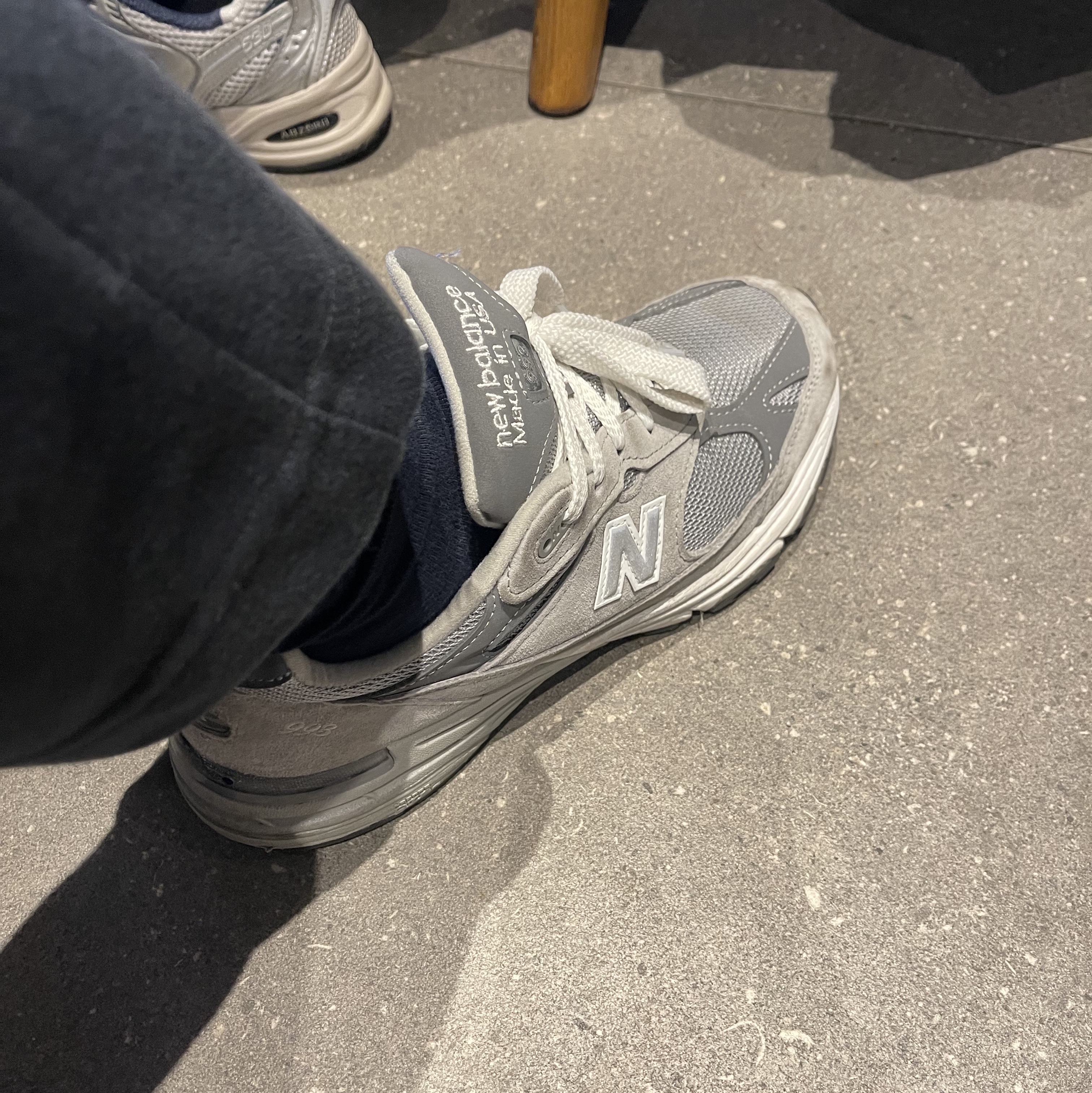 (W) New Balance 993 Made in USA Grey - B Standard 착용 스타일