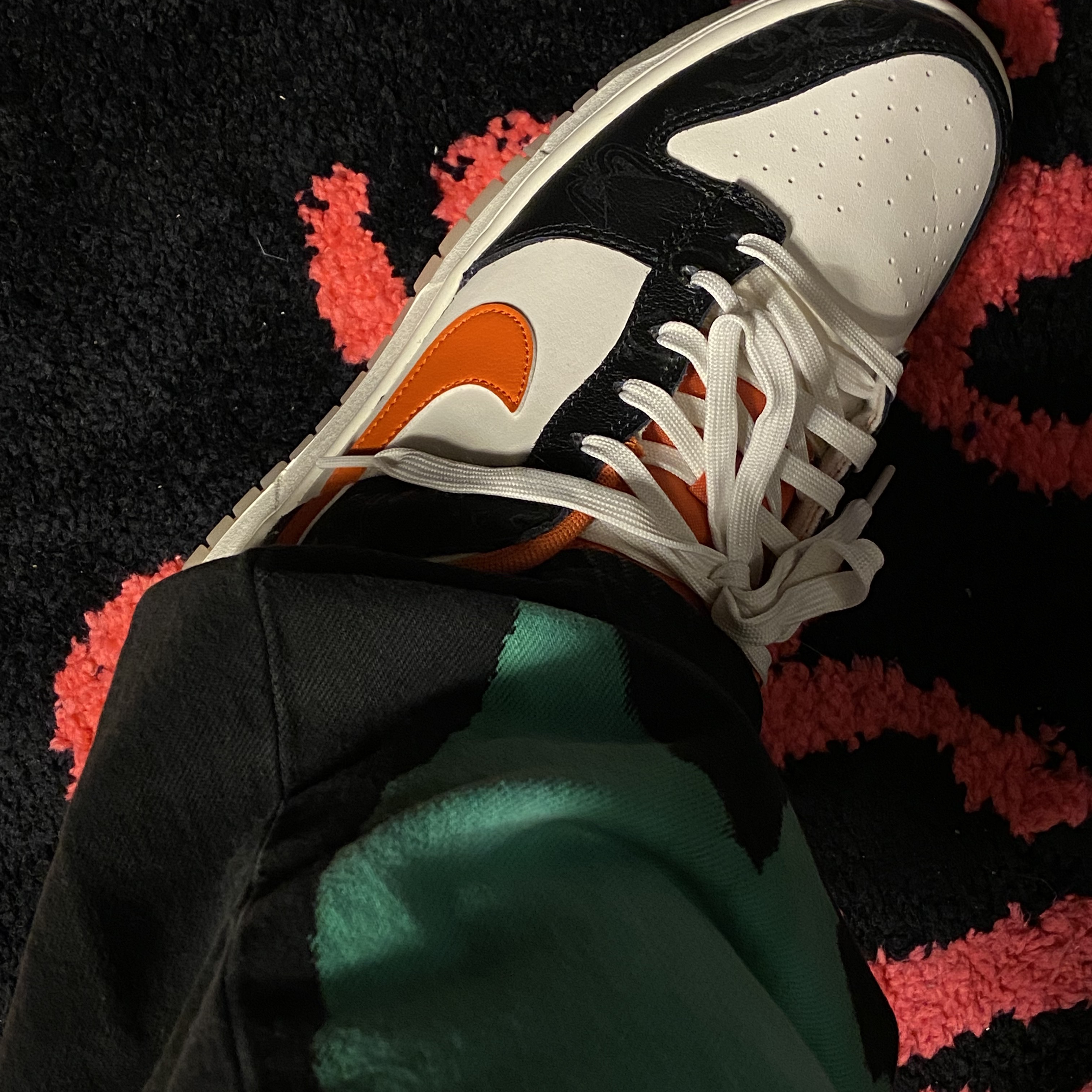 Nike Dunk Low Retro PRM Halloween 착용 스타일 - 1