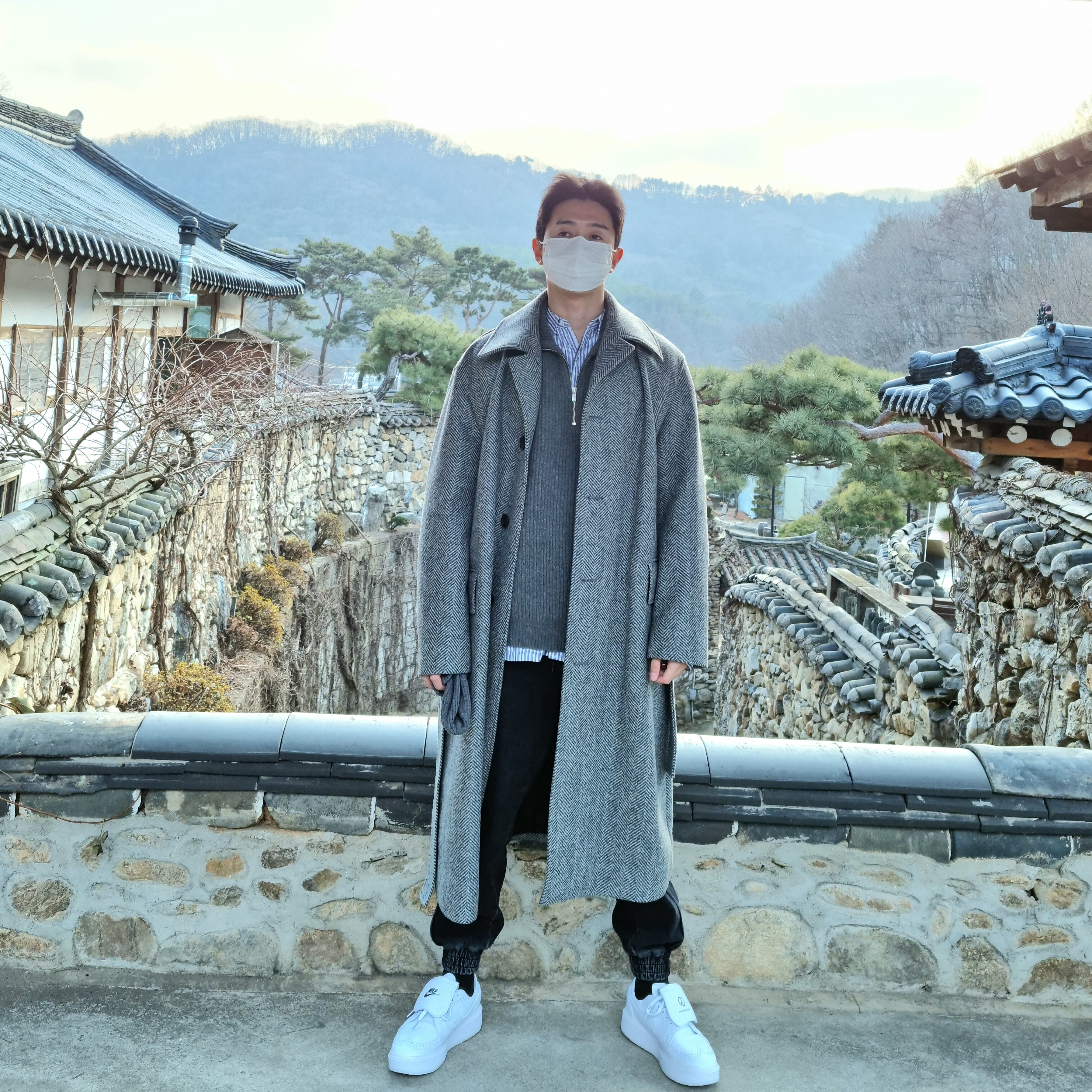Nike x Peaceminusone Kwondo1 White, Juun.J Detail Track Jogger Denim Pants Black - 22SS 착용 스타일 - 3