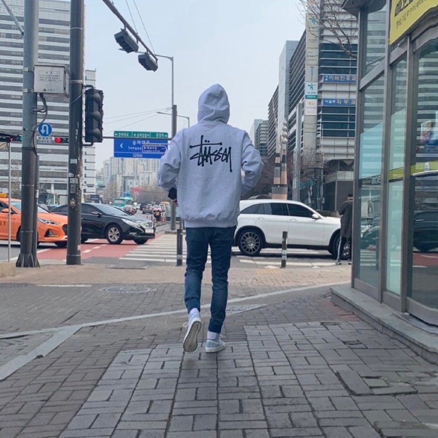 Nike Blazer Royal Easter 2018 착용 스타일