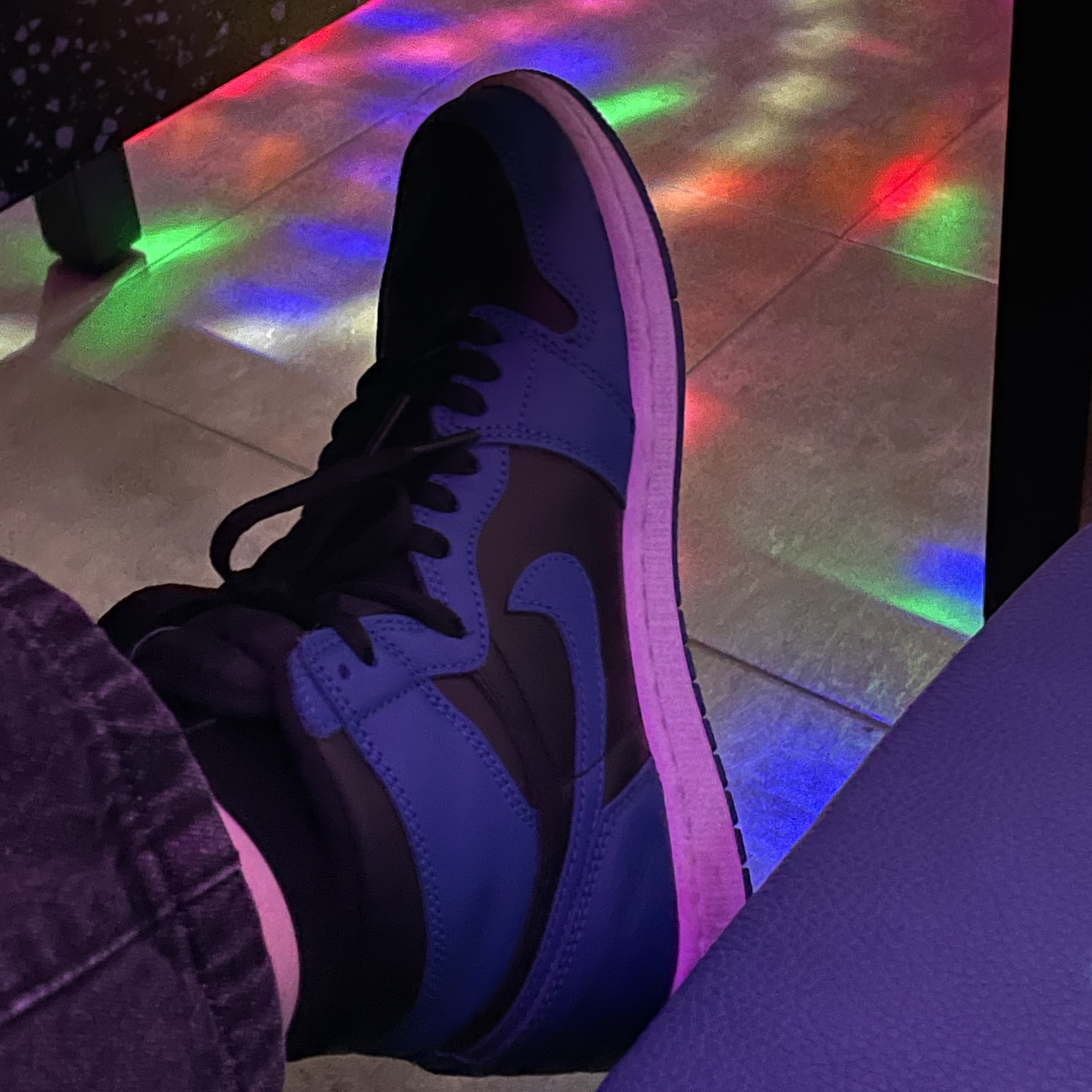 Jordan 1 Retro High OG Dark Marina Blue 착용 스타일 - 2