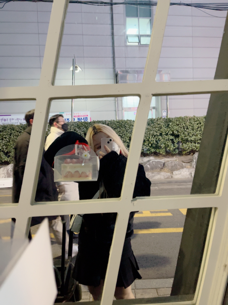 나 (@nana_00_1) 님의 게시물 KREAM