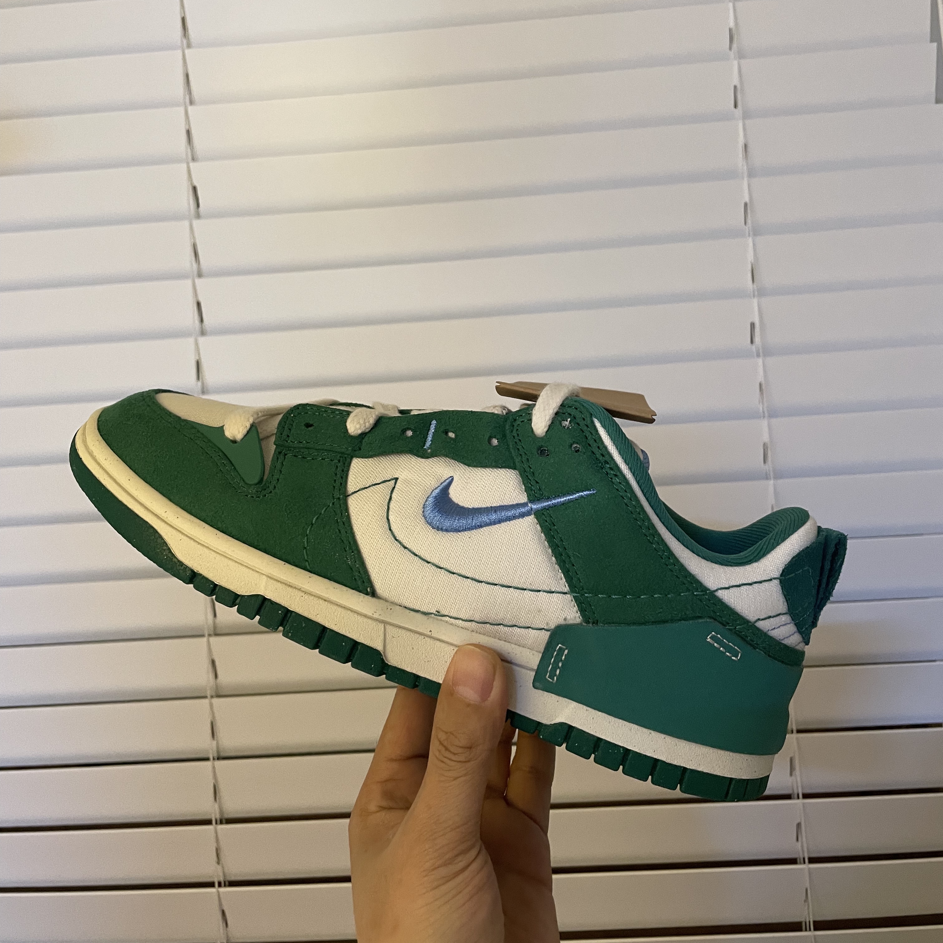 (W) Nike Dunk Low Disrupt 2 Phantom University Blue 착용 스타일 - 1
