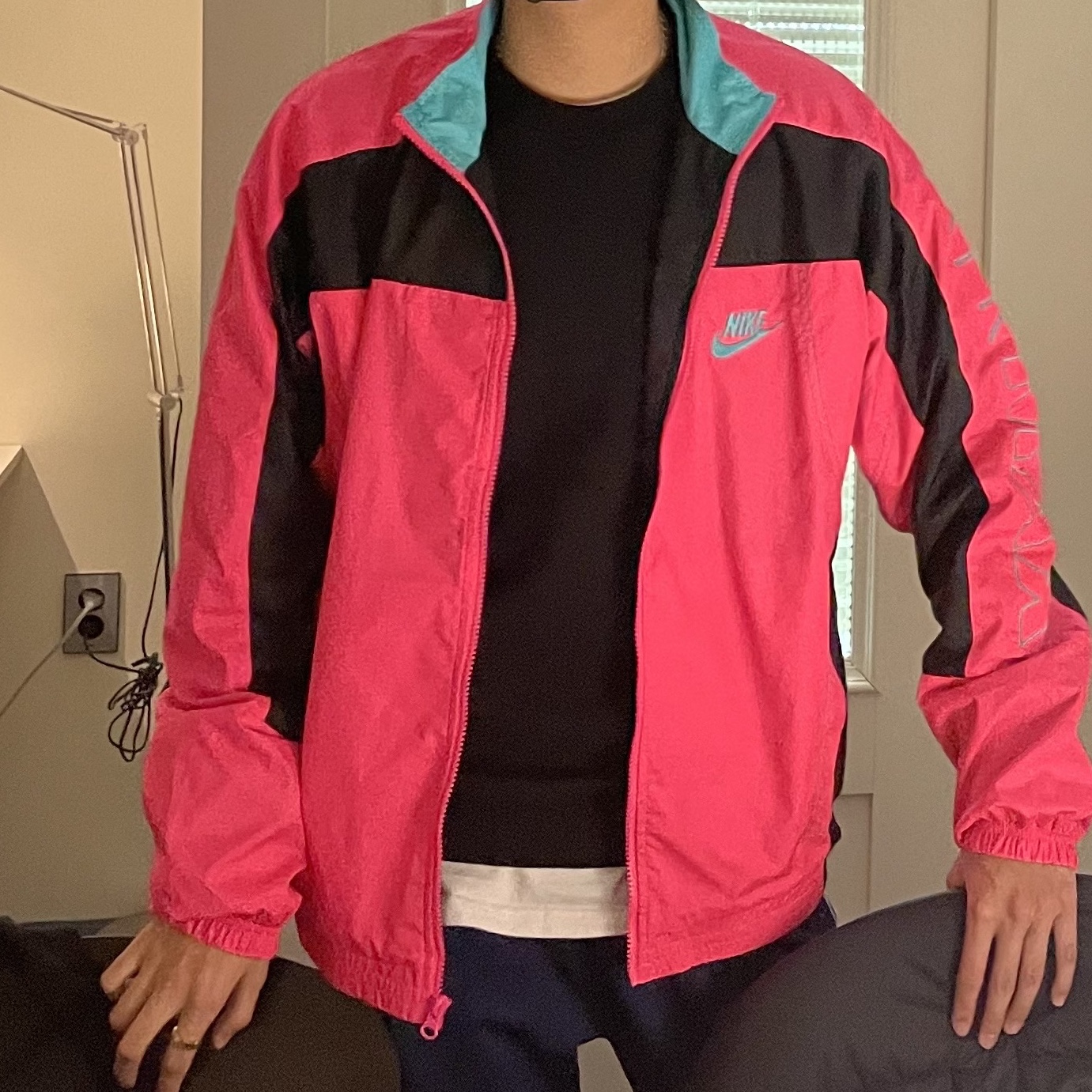 Nike x Atmos NRG Vintage PTHWK Track Jacket Hyper Pink 착용 스타일