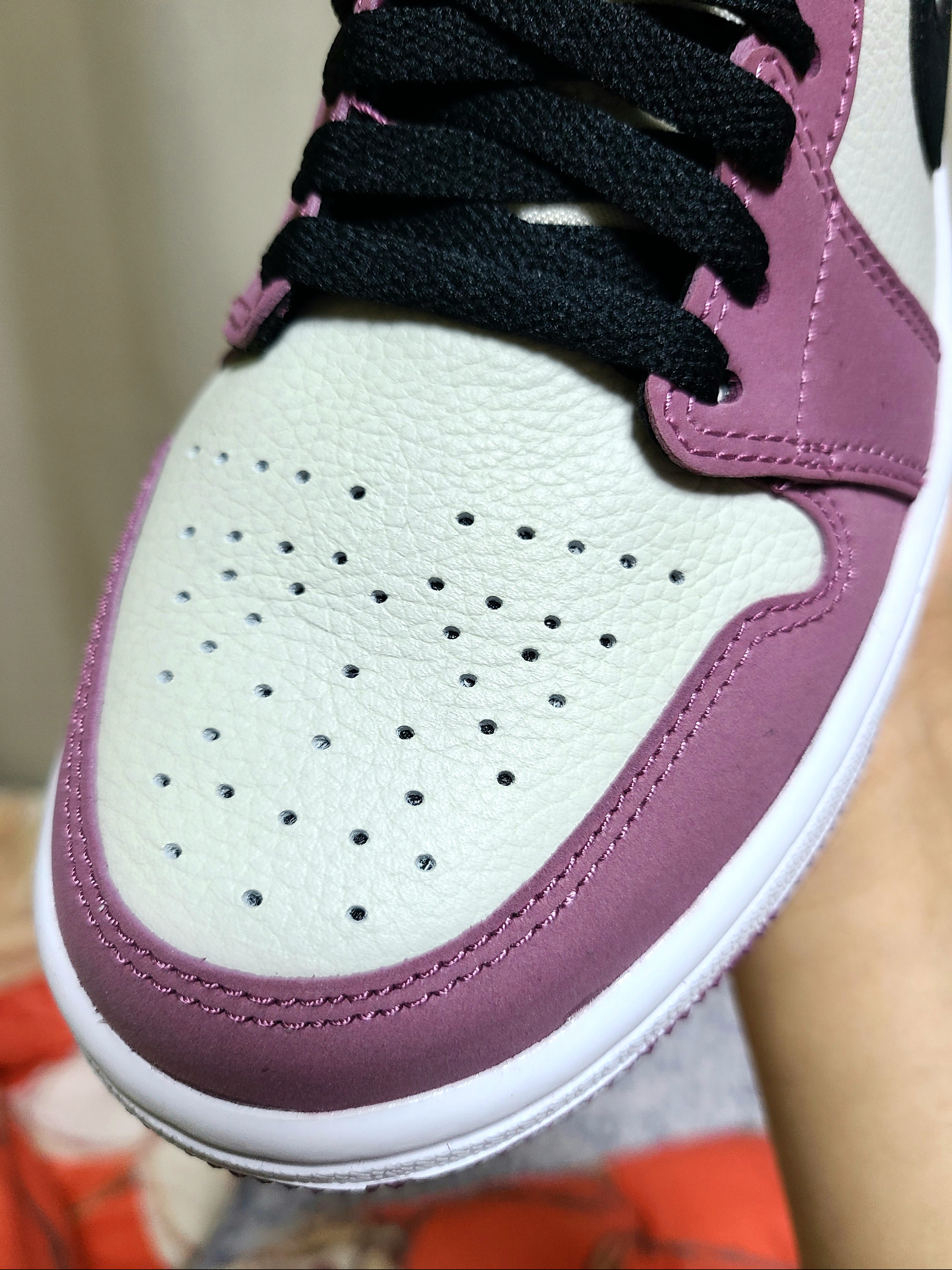 (W) Jordan 1 Mid SE Light Mulberry 착용 스타일 - 3