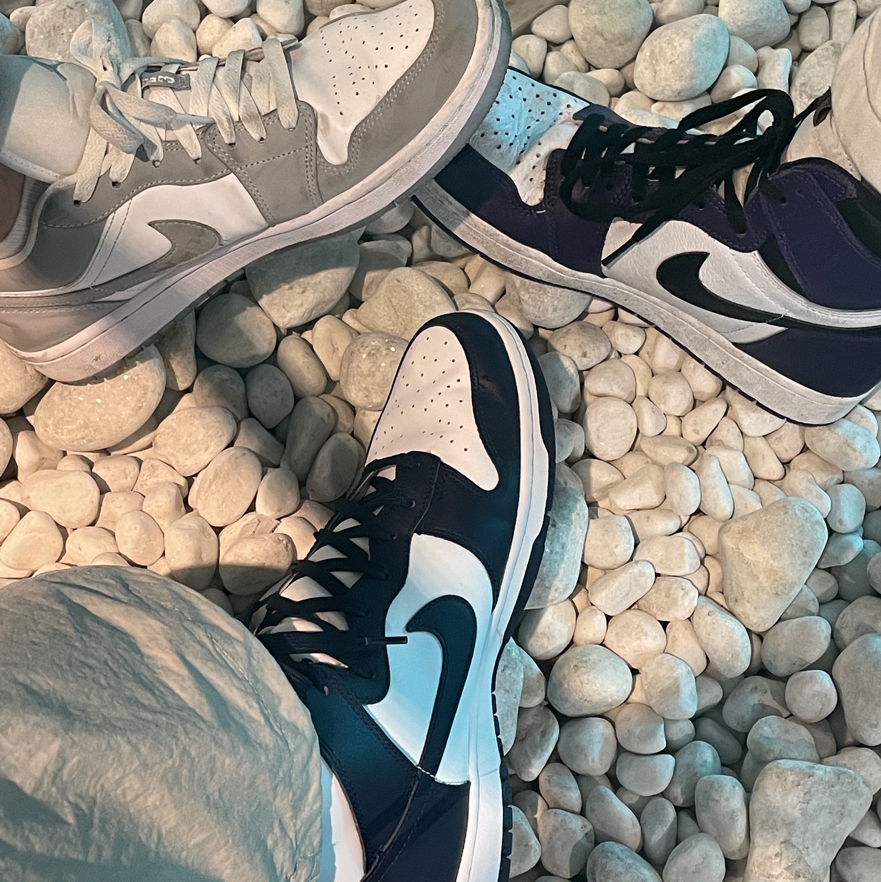 Nike Dunk High Retro Championship Navy, Nike Dunk Low Retro Grey Fog 착용 스타일