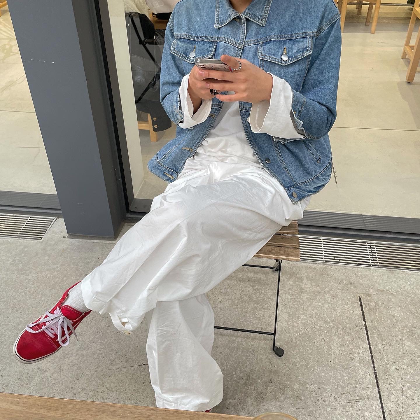 Vans Old Skool Racing Red 착용 스타일