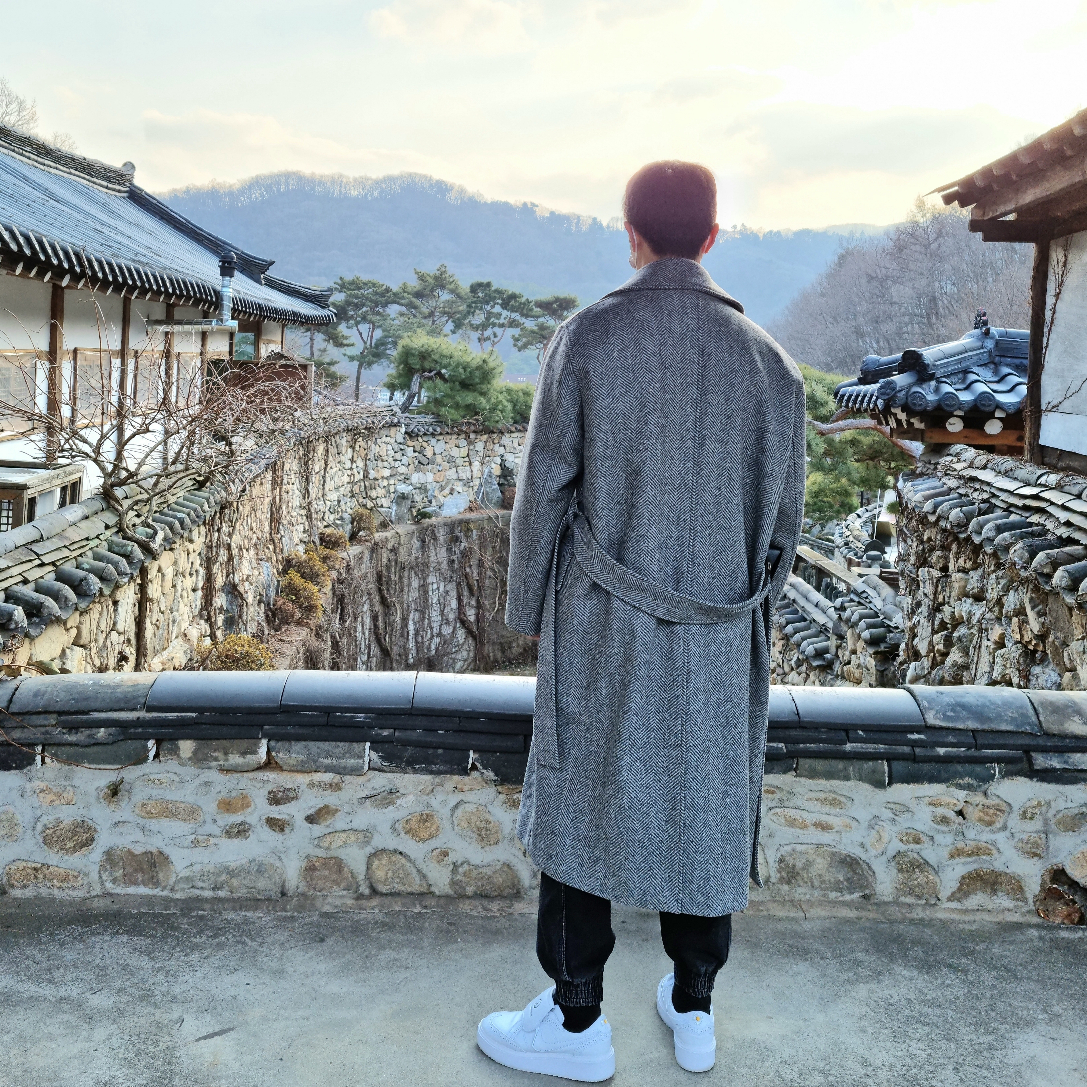 Nike x Peaceminusone Kwondo1 White, Juun.J Detail Track Jogger Denim Pants Black - 22SS 착용 스타일 - 2