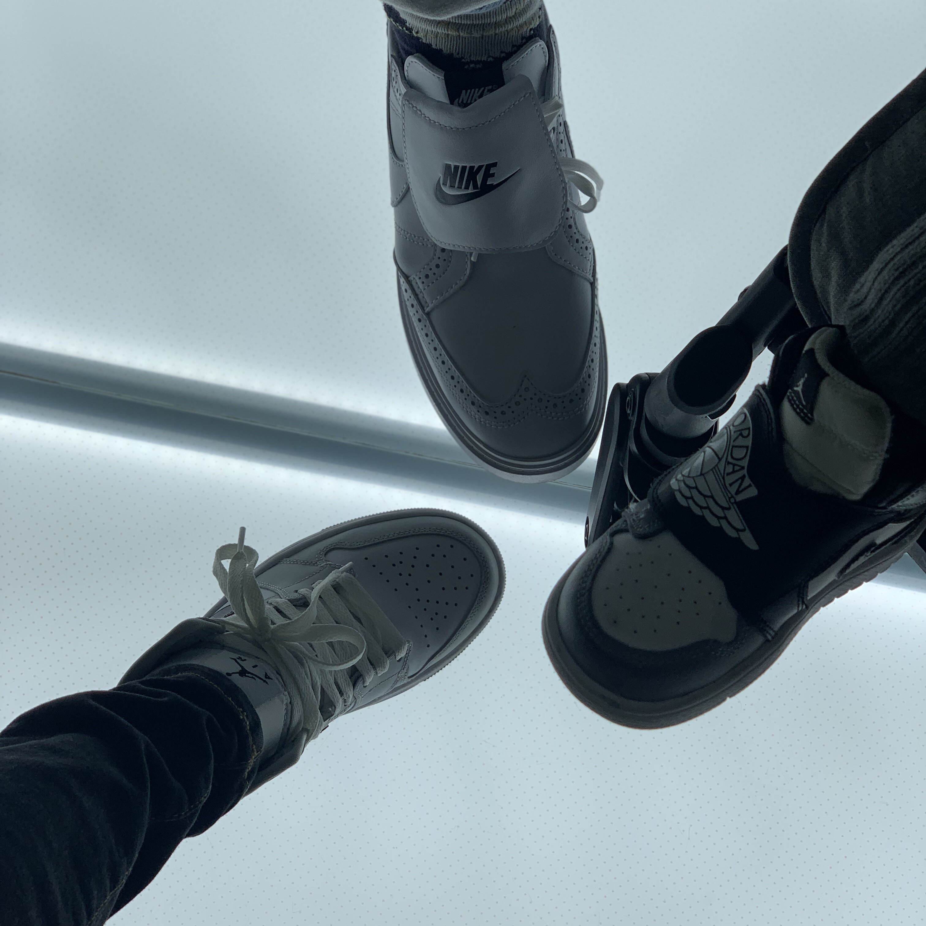 Nike x Peaceminusone Kwondo1 White, (W) Jordan 1 Mid Grey Fog 착용 스타일