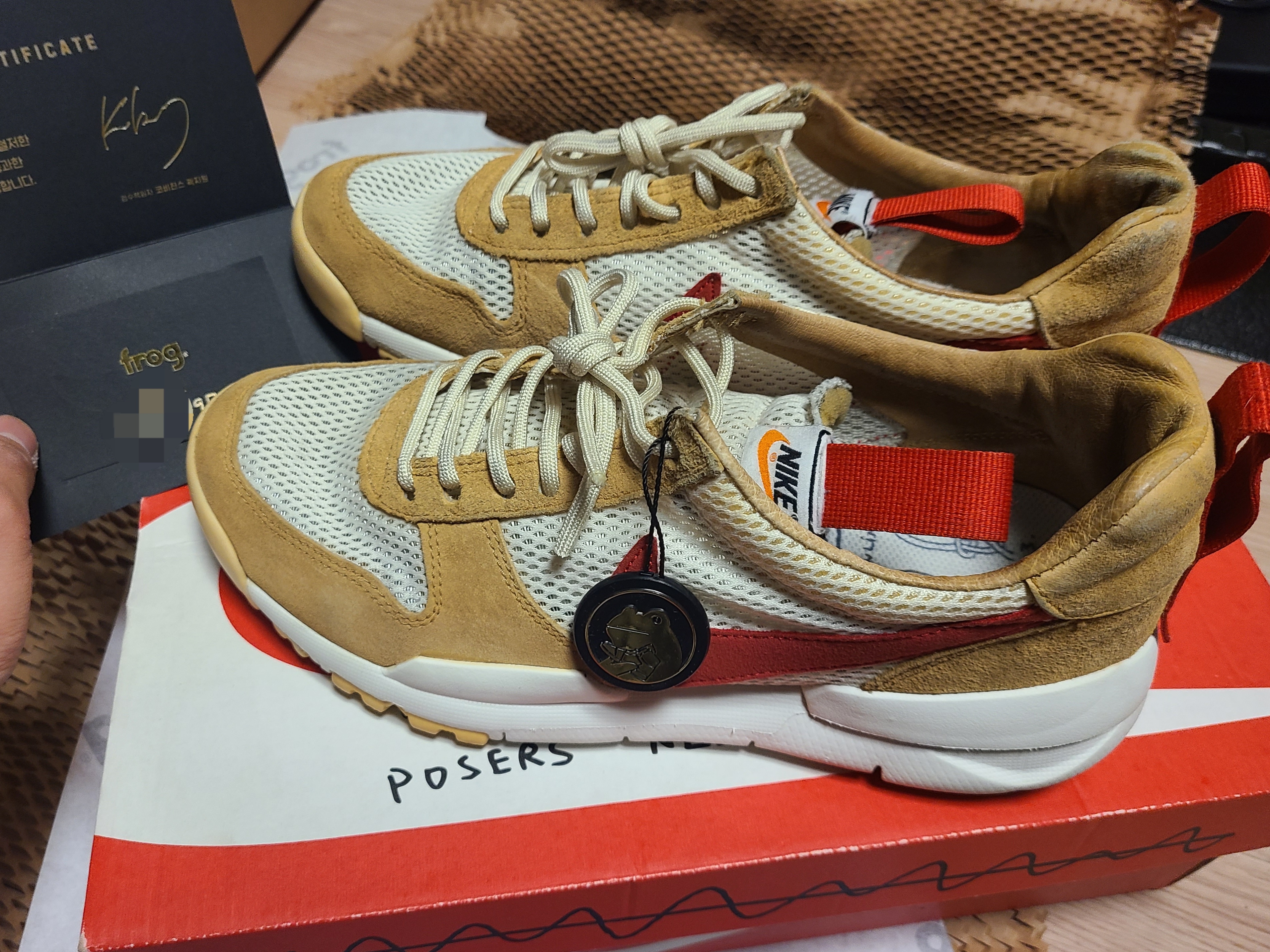 Nike x Tom Sachs Mars Yard Shoe 2.0 Space Camp, Jordan 1 x Travis Scott x Fragment Retro High OG SP Military Blue 착용 스타일 - 1