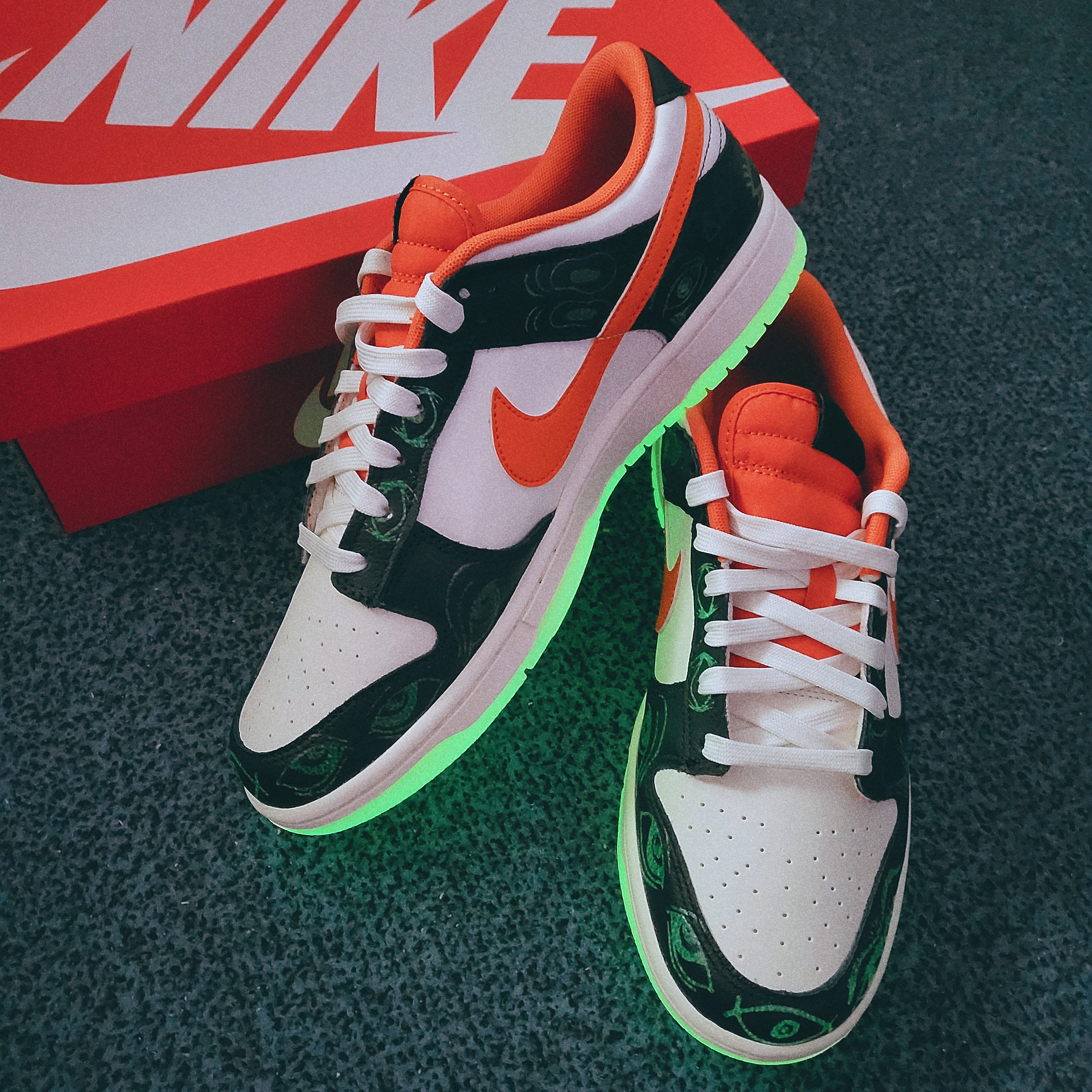 Nike Dunk Low Retro PRM Halloween 착용 스타일