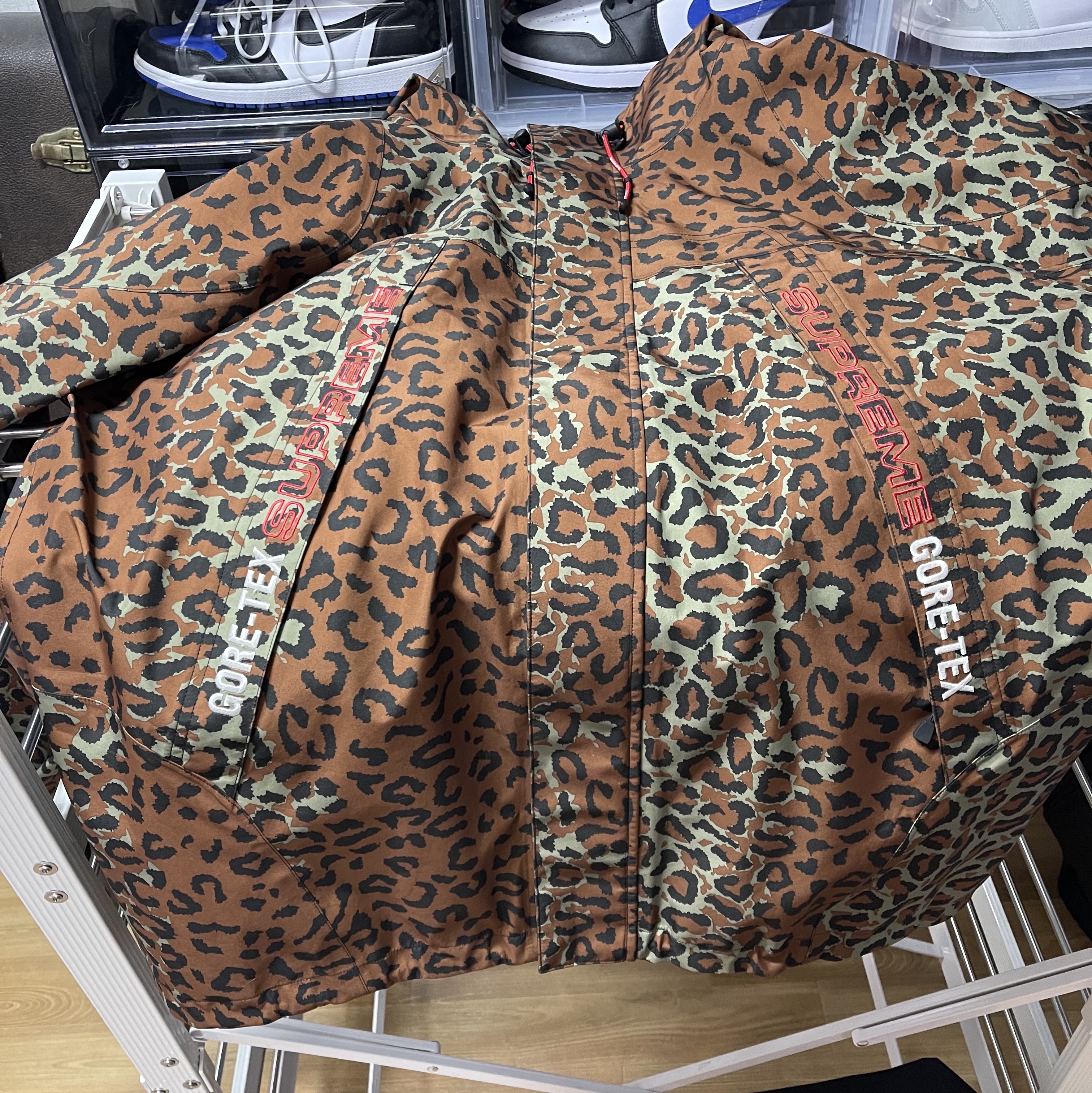 Supreme x The North Face Statue of Liberty Mountain Jacket Yellow - 19FW 착용 스타일 - 3