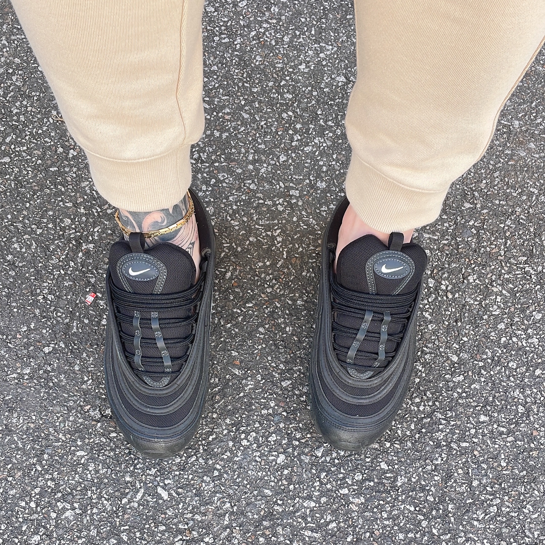 Nike Air Max 97 Black White Anthracite 착용 스타일