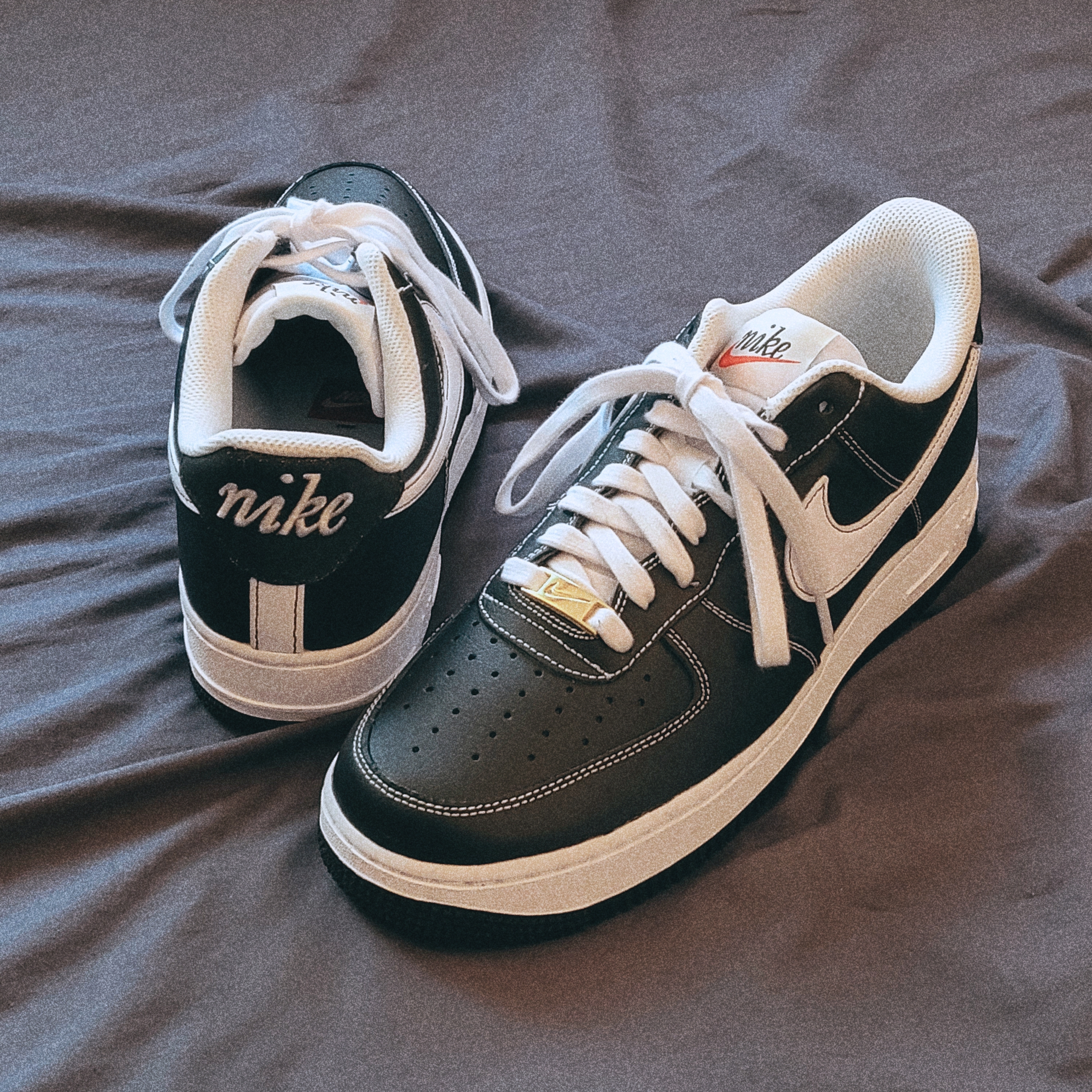 Nike Air Force 1 '07 First Use Black White 착용 스타일 - 2