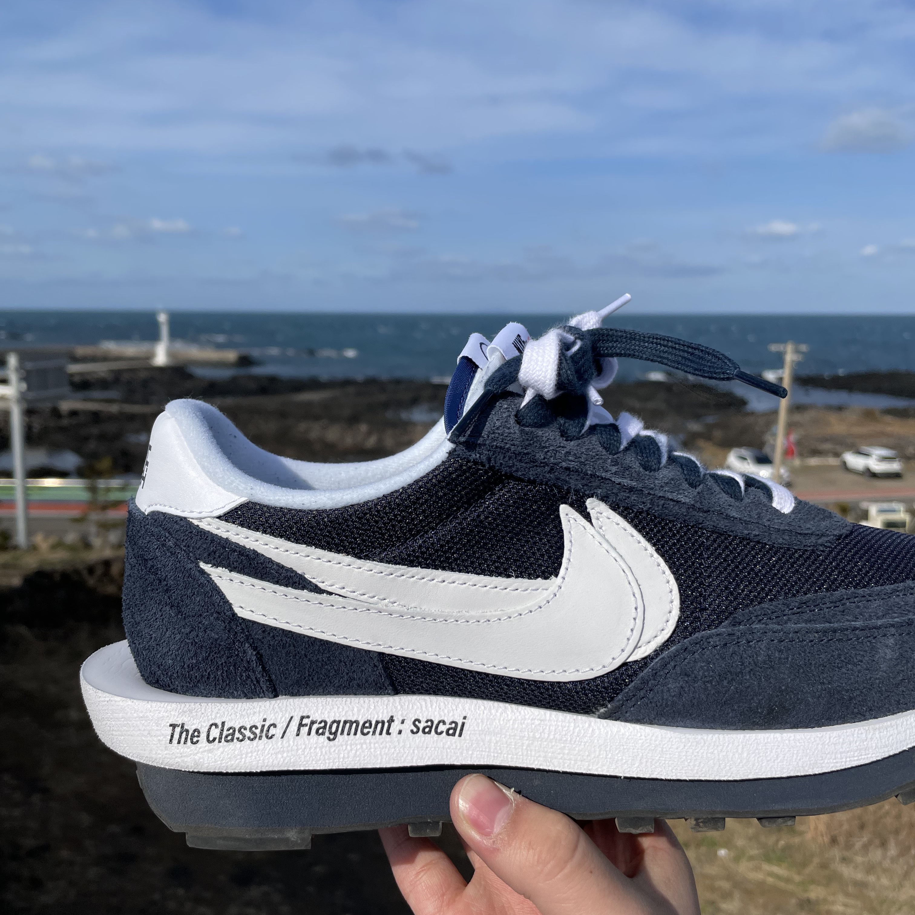 Nike x Sacai x Fragment LDWaffle Blackened Blue, IAB Studio Half Zip Pullover Light Gray 착용 스타일 - 1