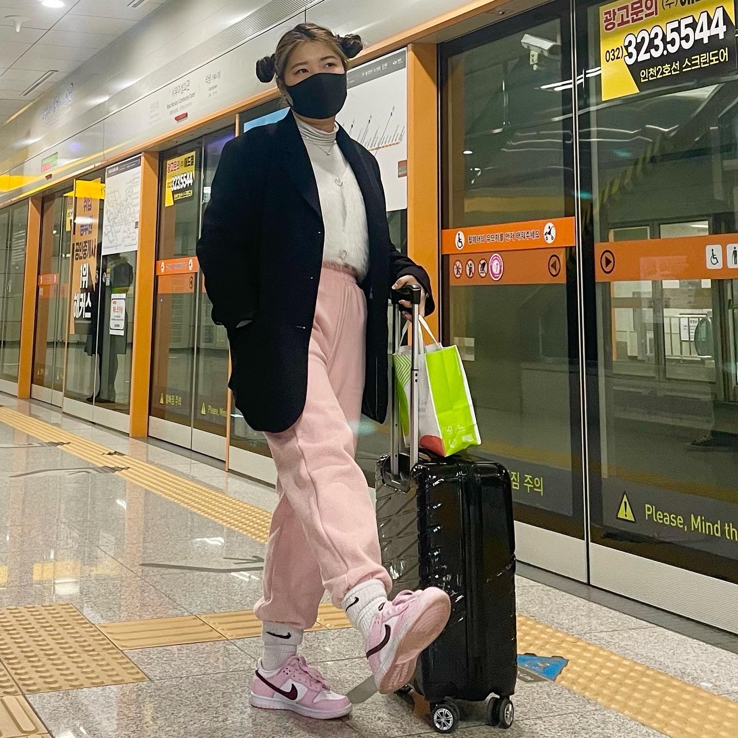 (GS) Nike Dunk Low Pink Foam 착용 스타일