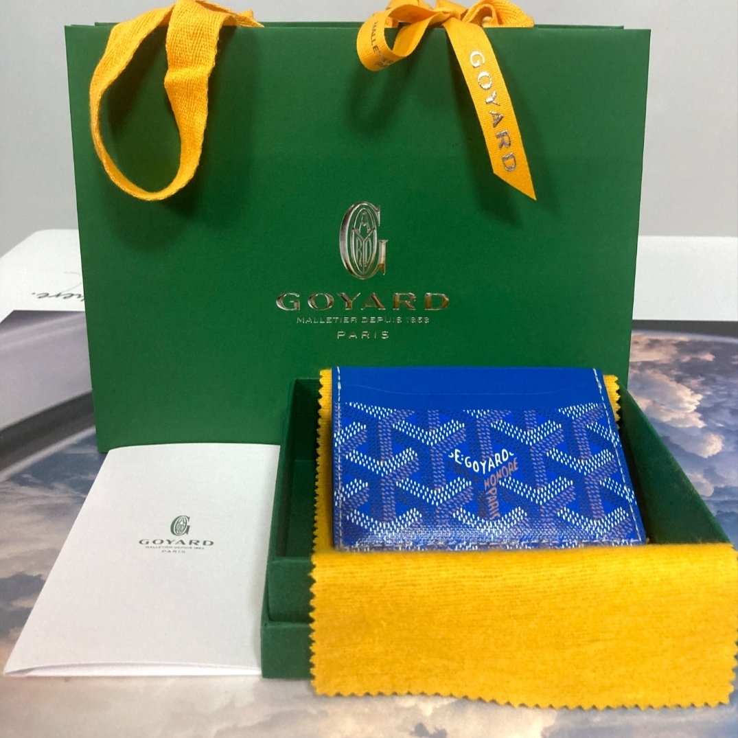 Goyard Saint Sulpice Card Holder Sky Blue 착용 스타일