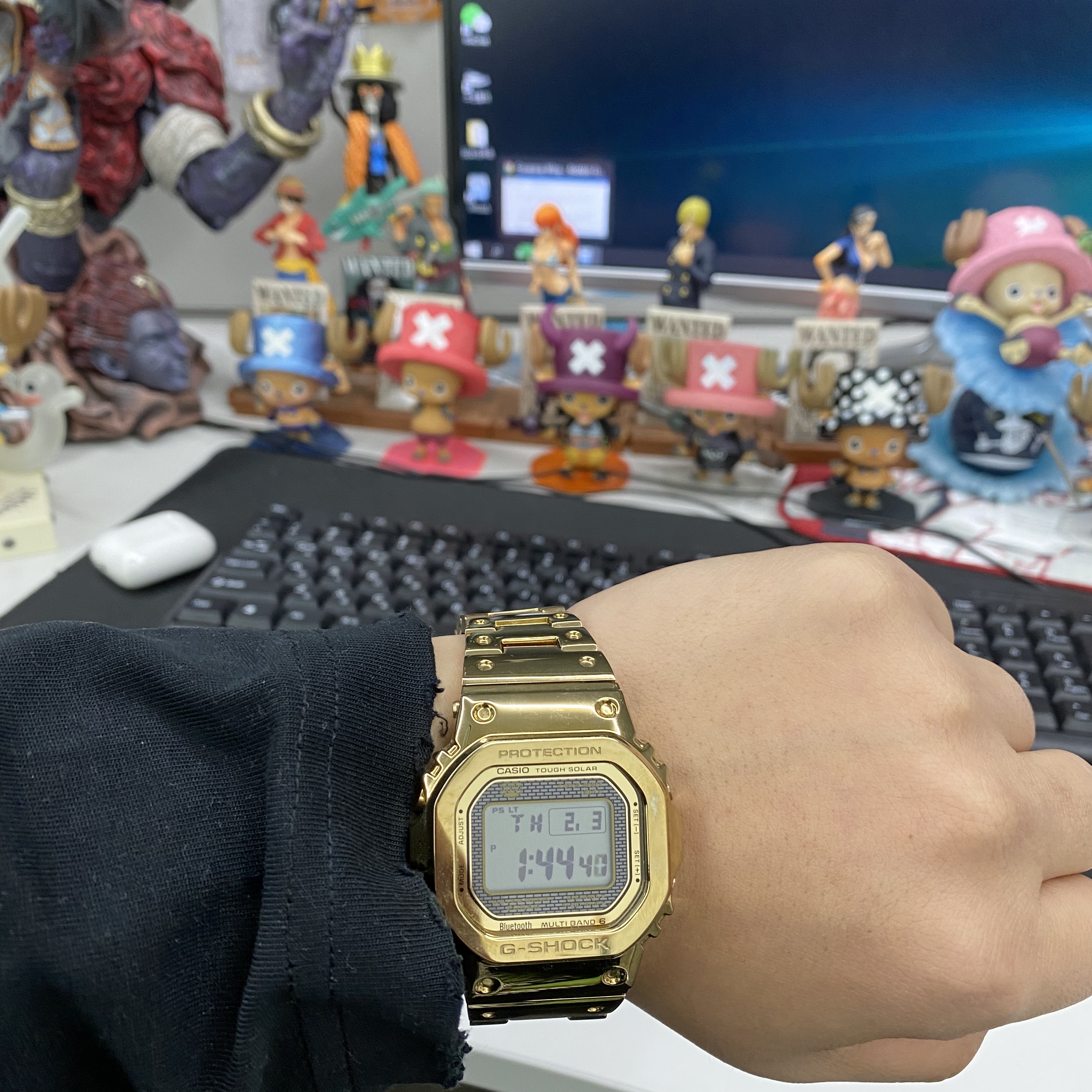 Casio G-Shock GMW-B5000TFG-9 착용 스타일