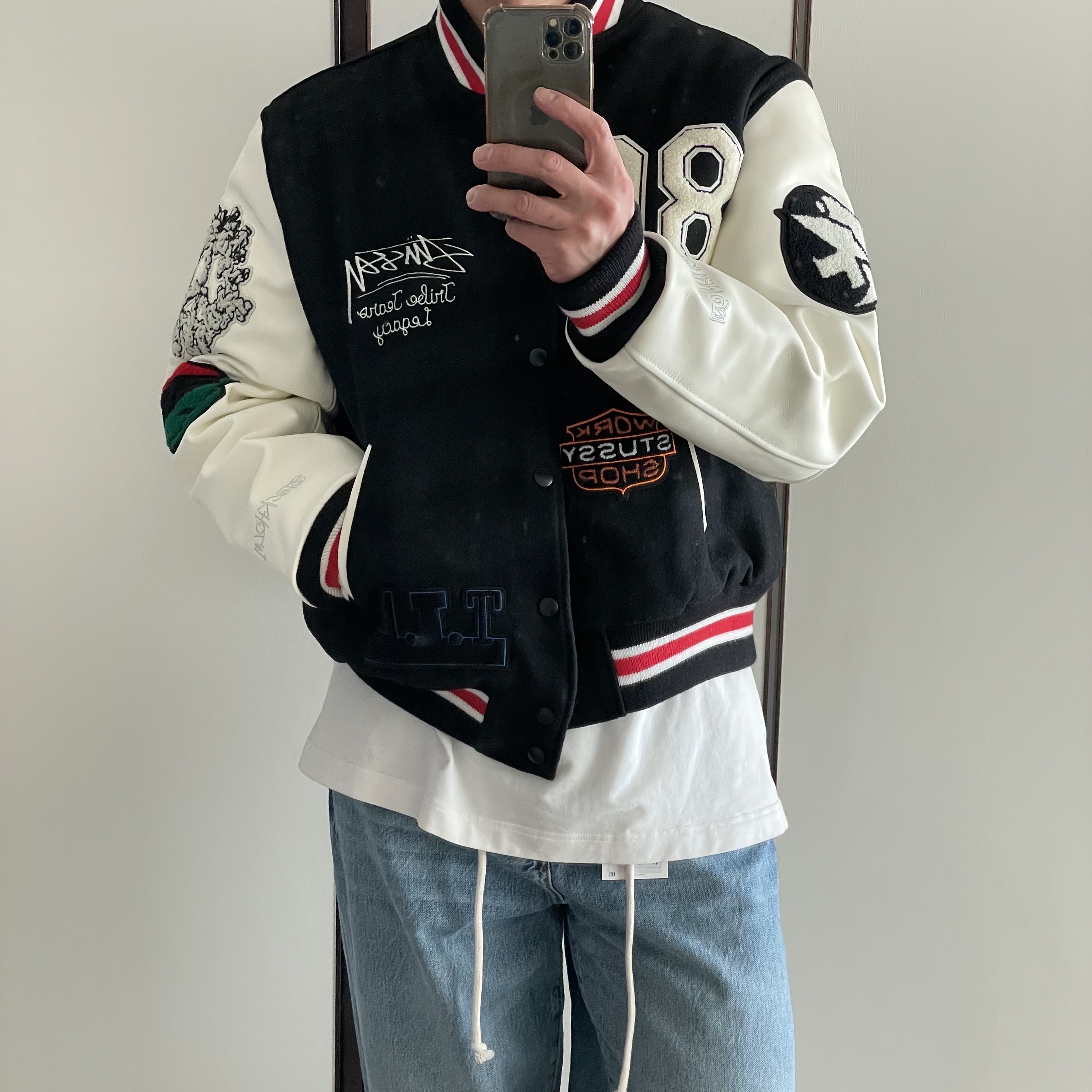 Stussy x Our Legacy x Denim Tears TTL Varsity Jacket Black, Nike x Travis Scott SB Dunk Low 착용 스타일 - 2
