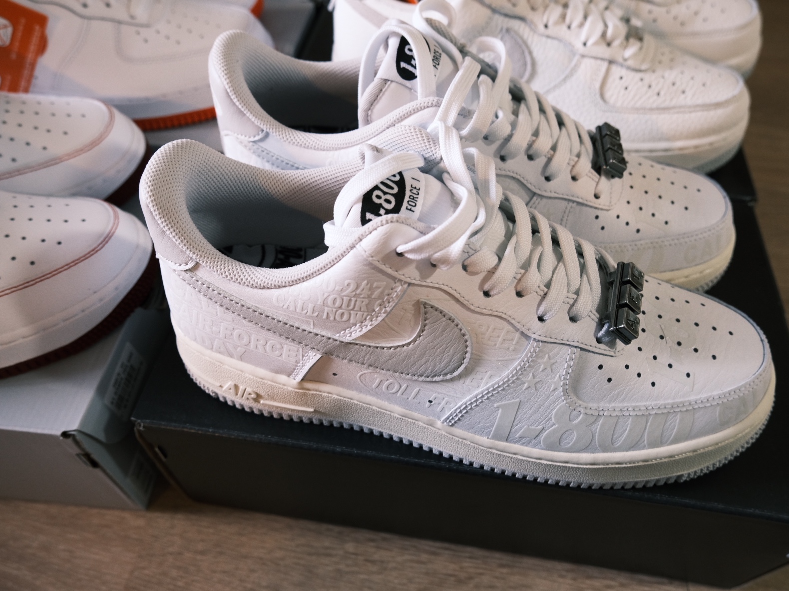 Nike Air Force 1 '07 First Use White Team Red, Nike Air Force 1 '07 Low 1-800 착용 스타일 - 2