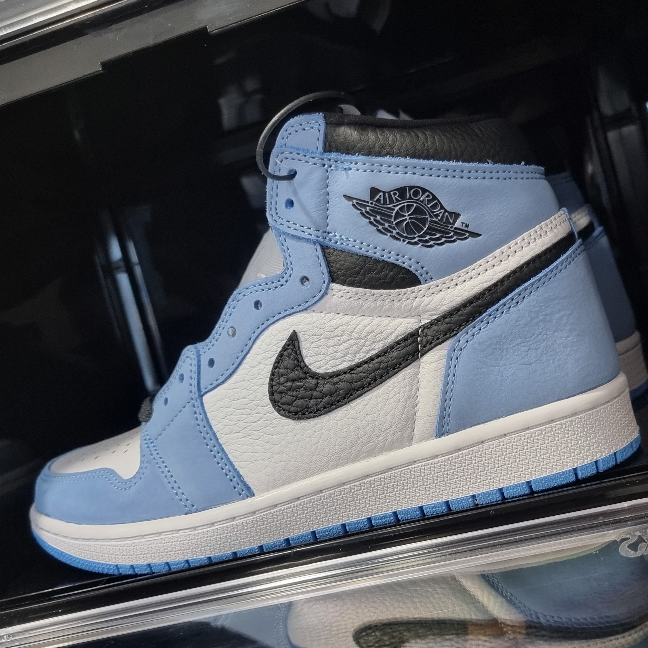 Jordan 1 Retro High OG University Blue 착용 스타일