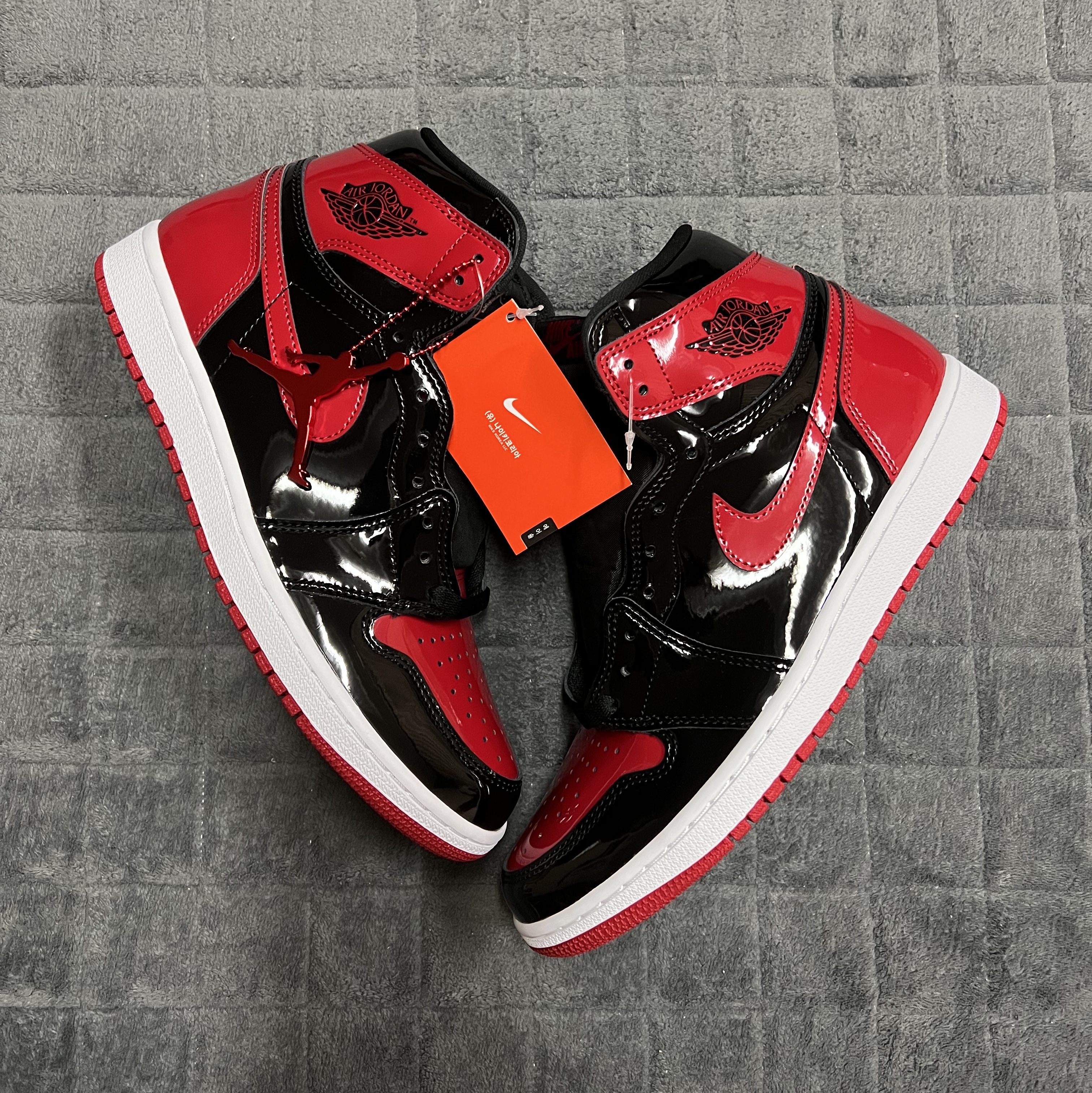 Jordan 1 Retro High OG Patent Bred 착용 스타일