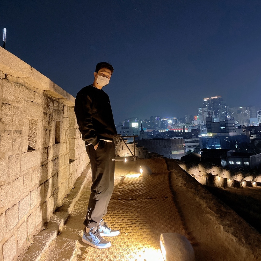 Jordan 1 Low Laser Blue 착용 스타일 - 2