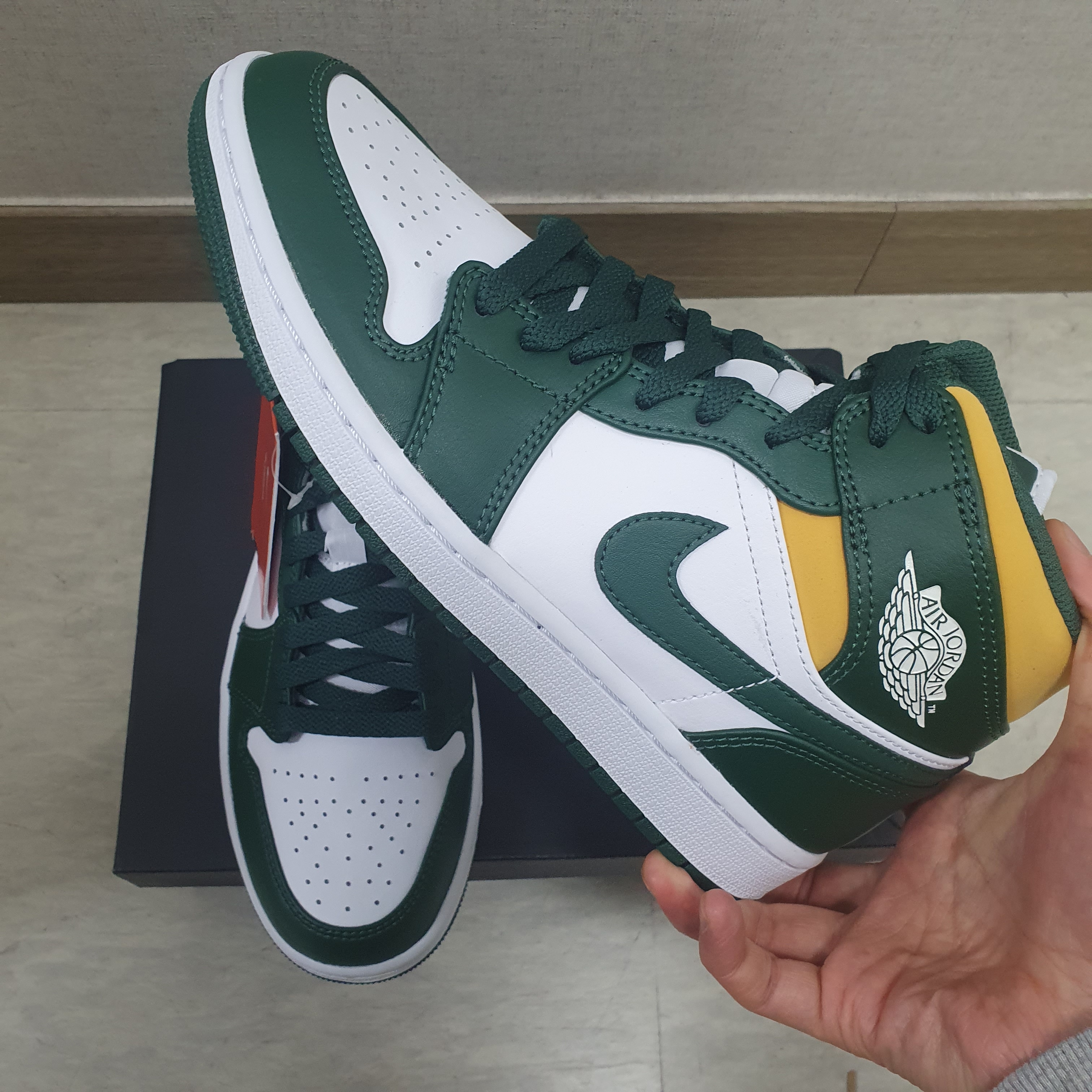Jordan 1 Mid Sonics 2021 착용 스타일 - 4