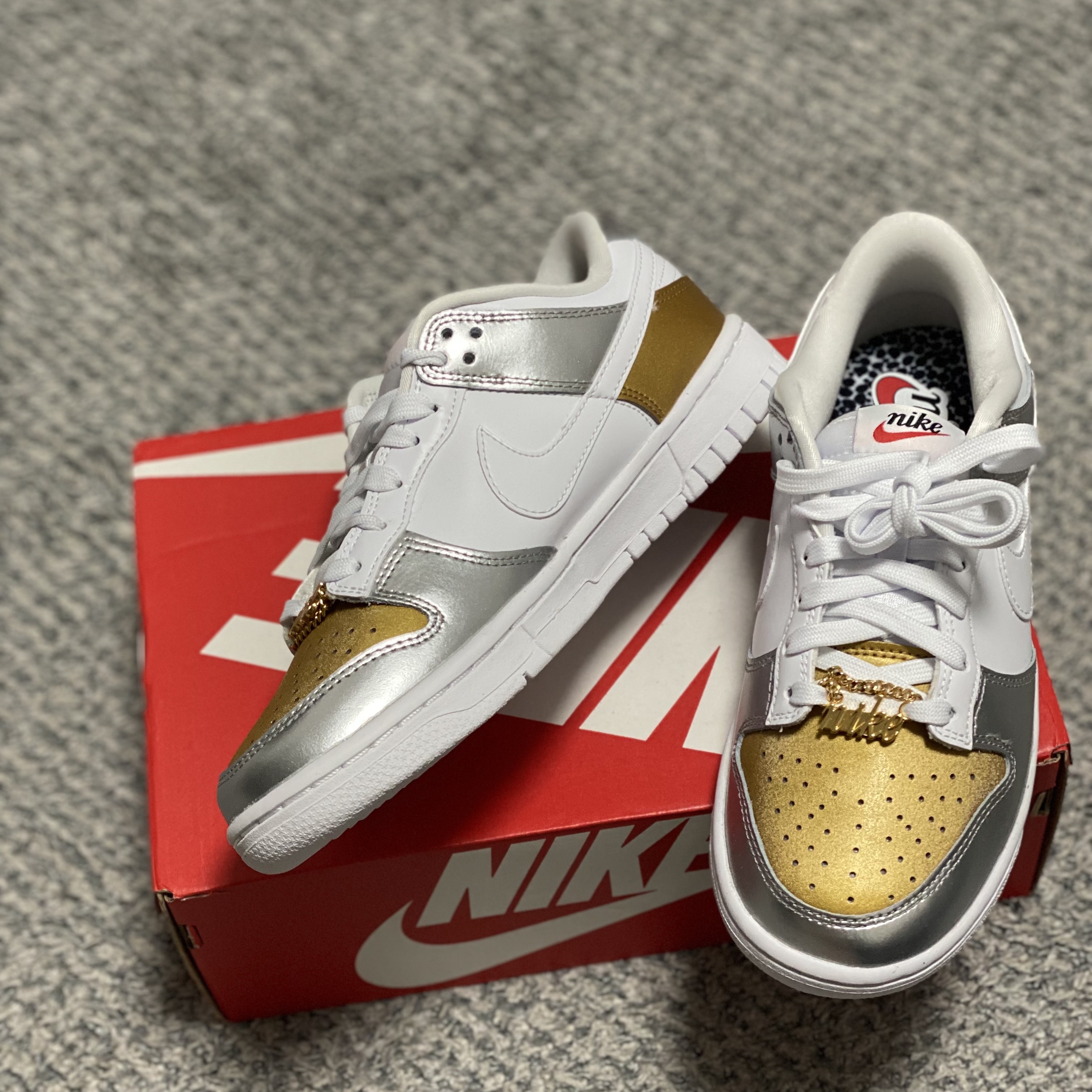 (W) Nike Dunk Low SE Heirloom 착용 스타일 - 2