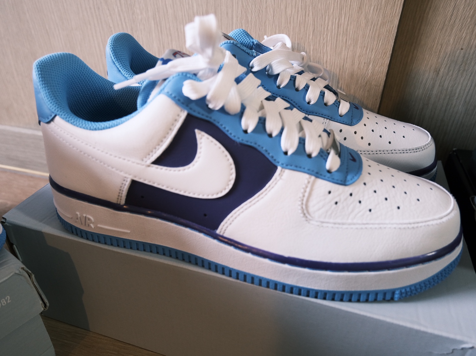 Nike x NBA Air Force 1 '07 LV8 EMB White and Coast Field, Nike Air Force 1 '07 Craft Ridgerock 착용 스타일 - 1