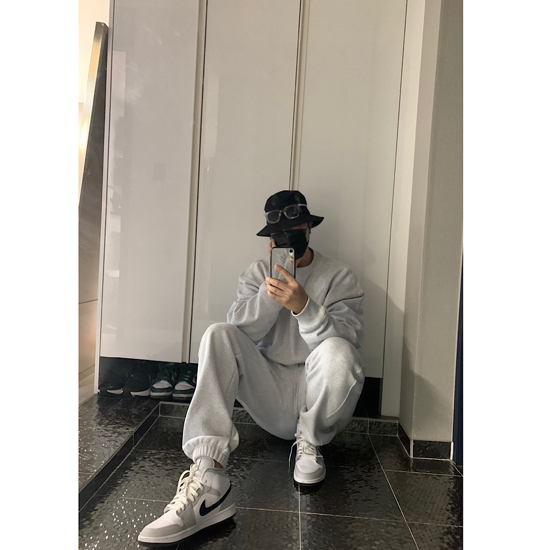 (W) Jordan 1 Mid Grey Fog 착용 스타일