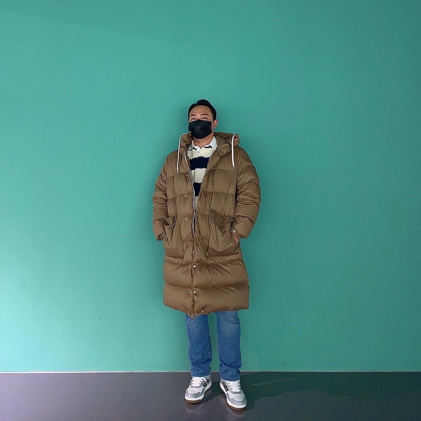 Dior B27 Low-Top Sneakers Gray, Moncler Martineau Short Down Jacket Camel - 21FW 착용 스타일