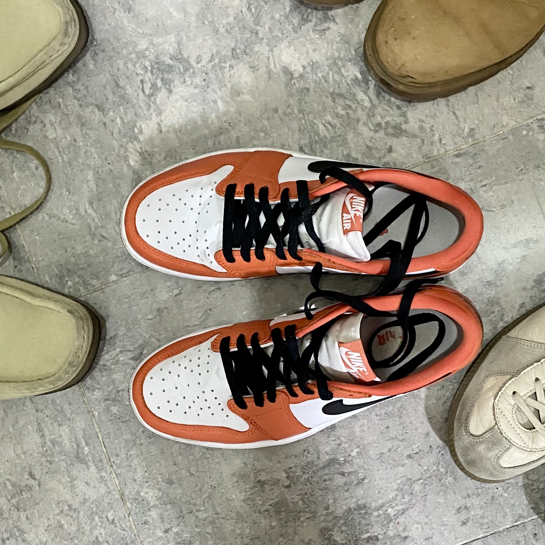 Jordan 1 Low OG Starfish 착용 스타일 - 2