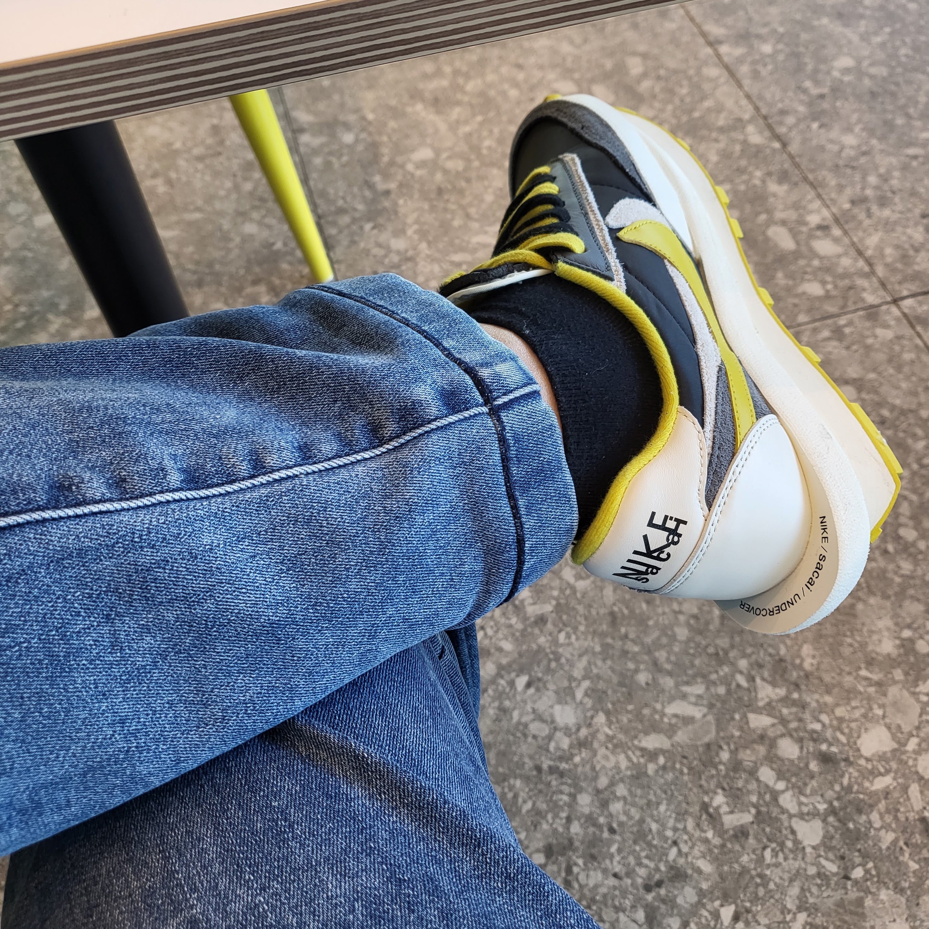 Nike x Sacai x Undercover LDWaffle Black Bright Citron 착용 스타일